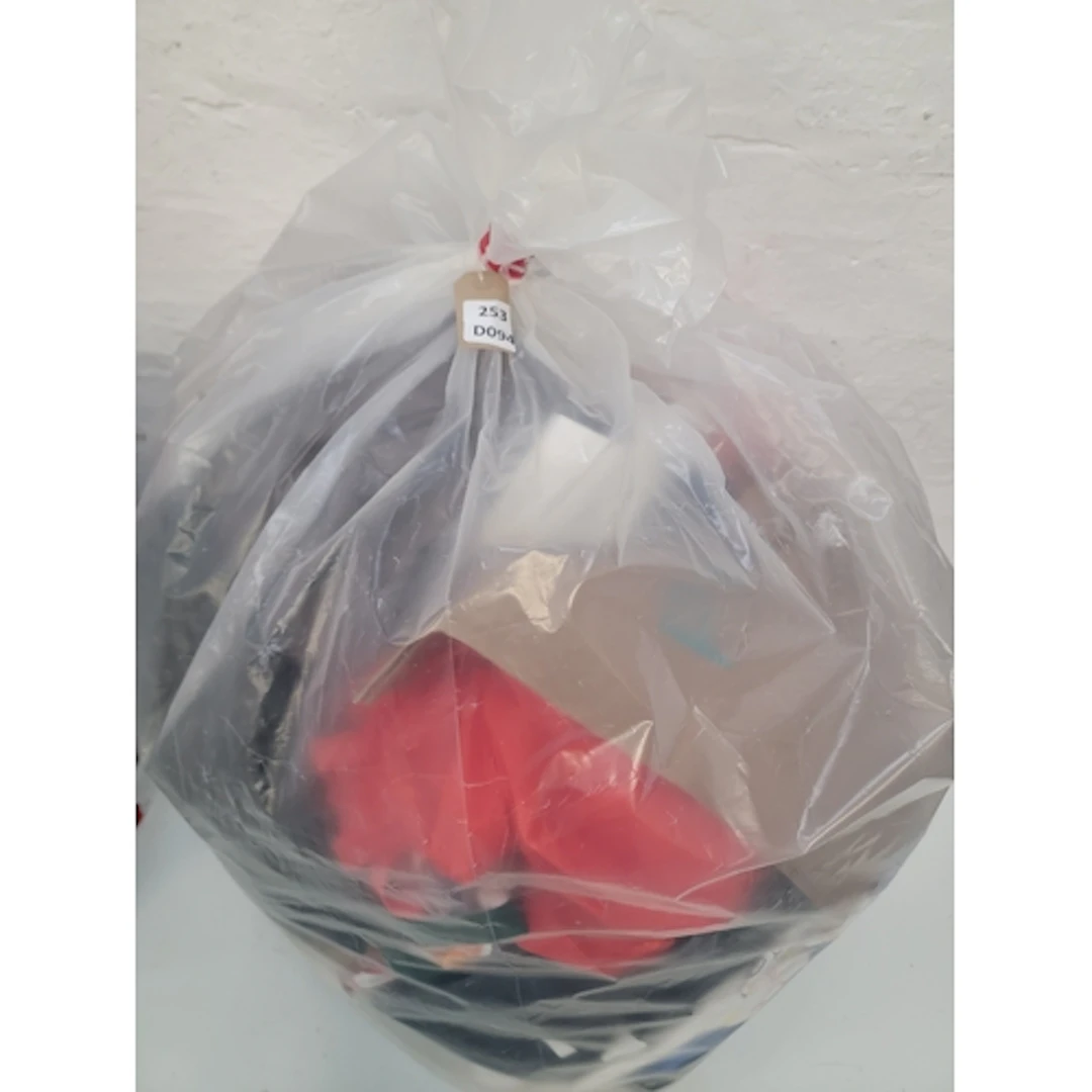ONE BAG OF MAINLY SHOPPING BAGS