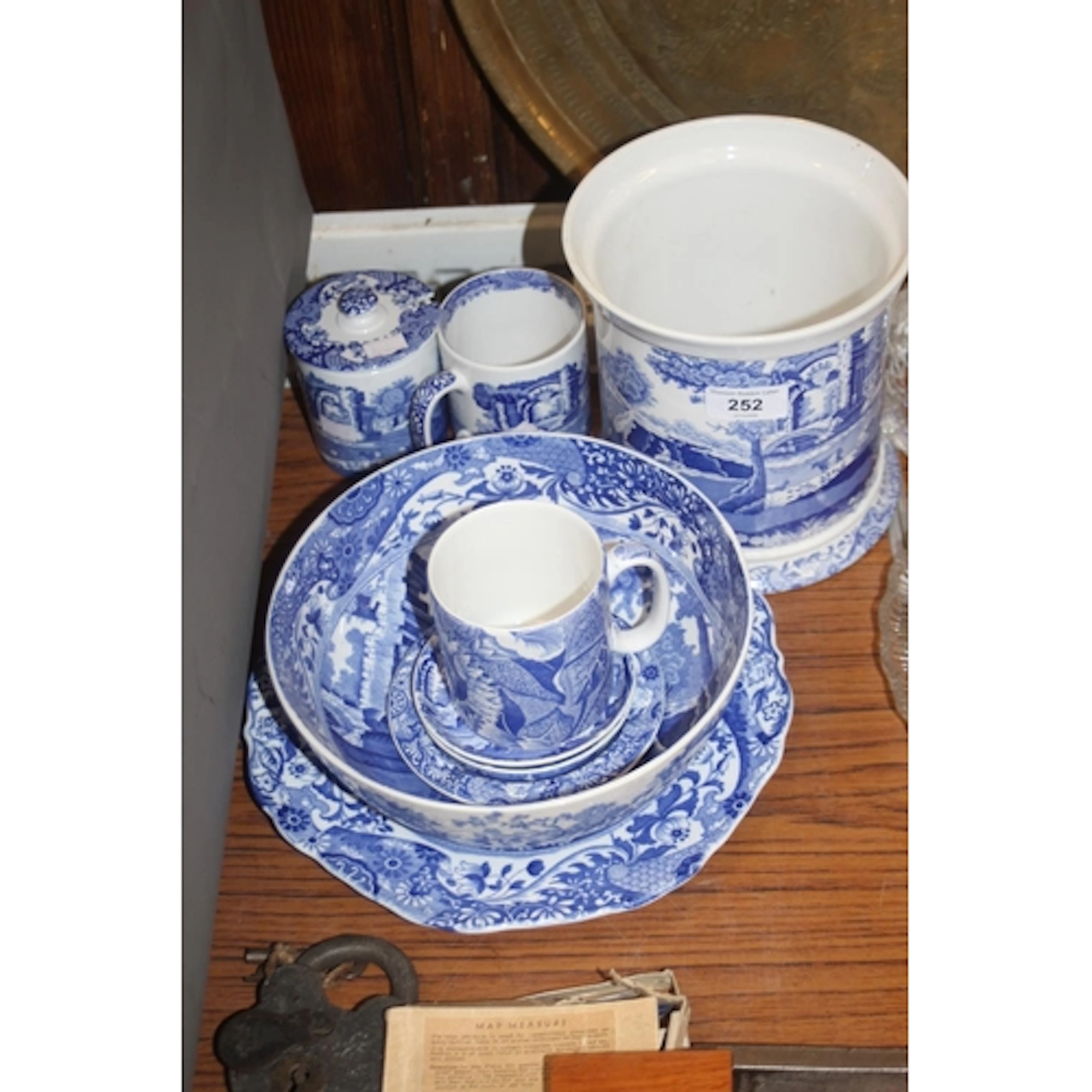 Italian Spode blue and white ceramics to include, bowl, pin ...