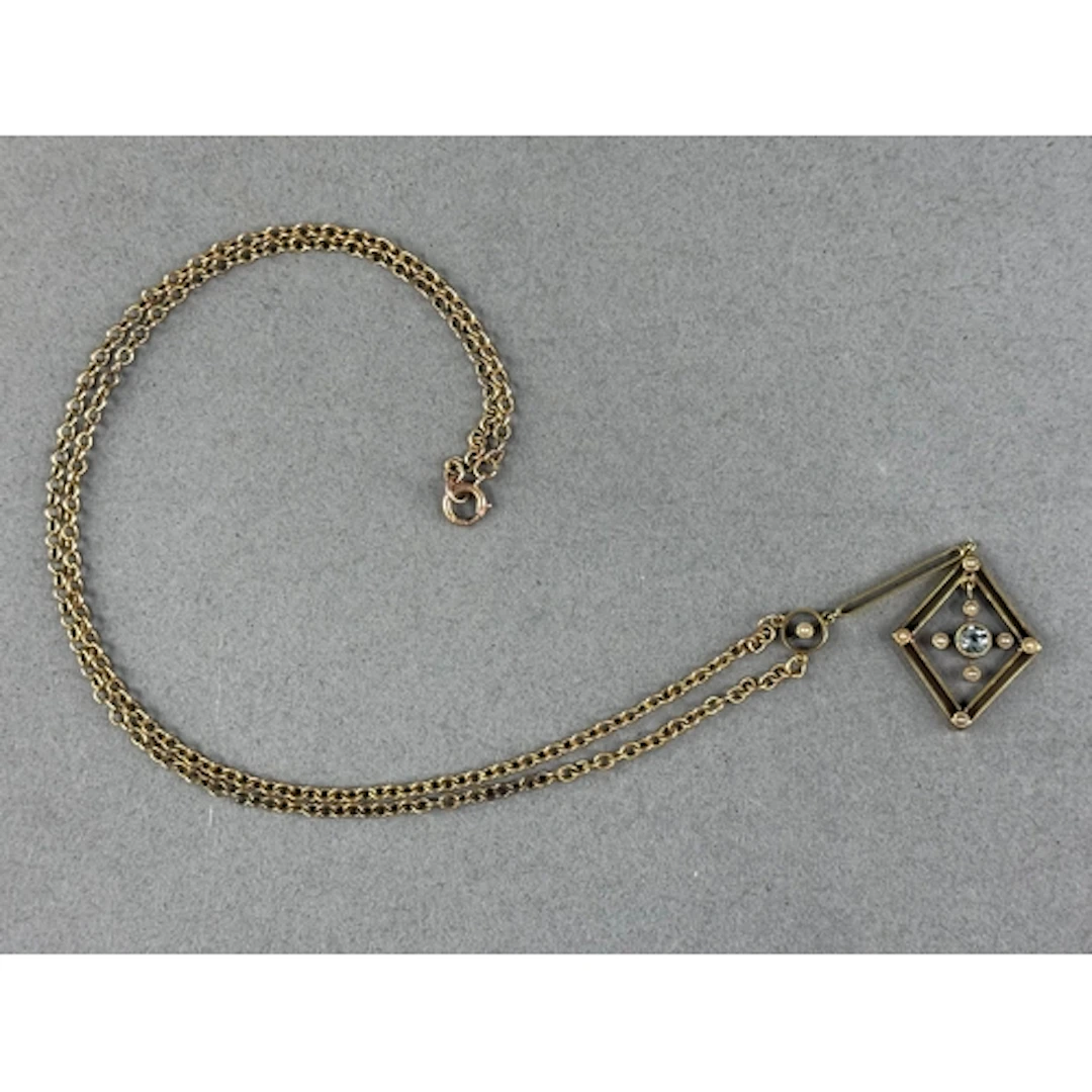 Jewellery- Attractive Edwardian 9ct gold Pendant set with Aq...