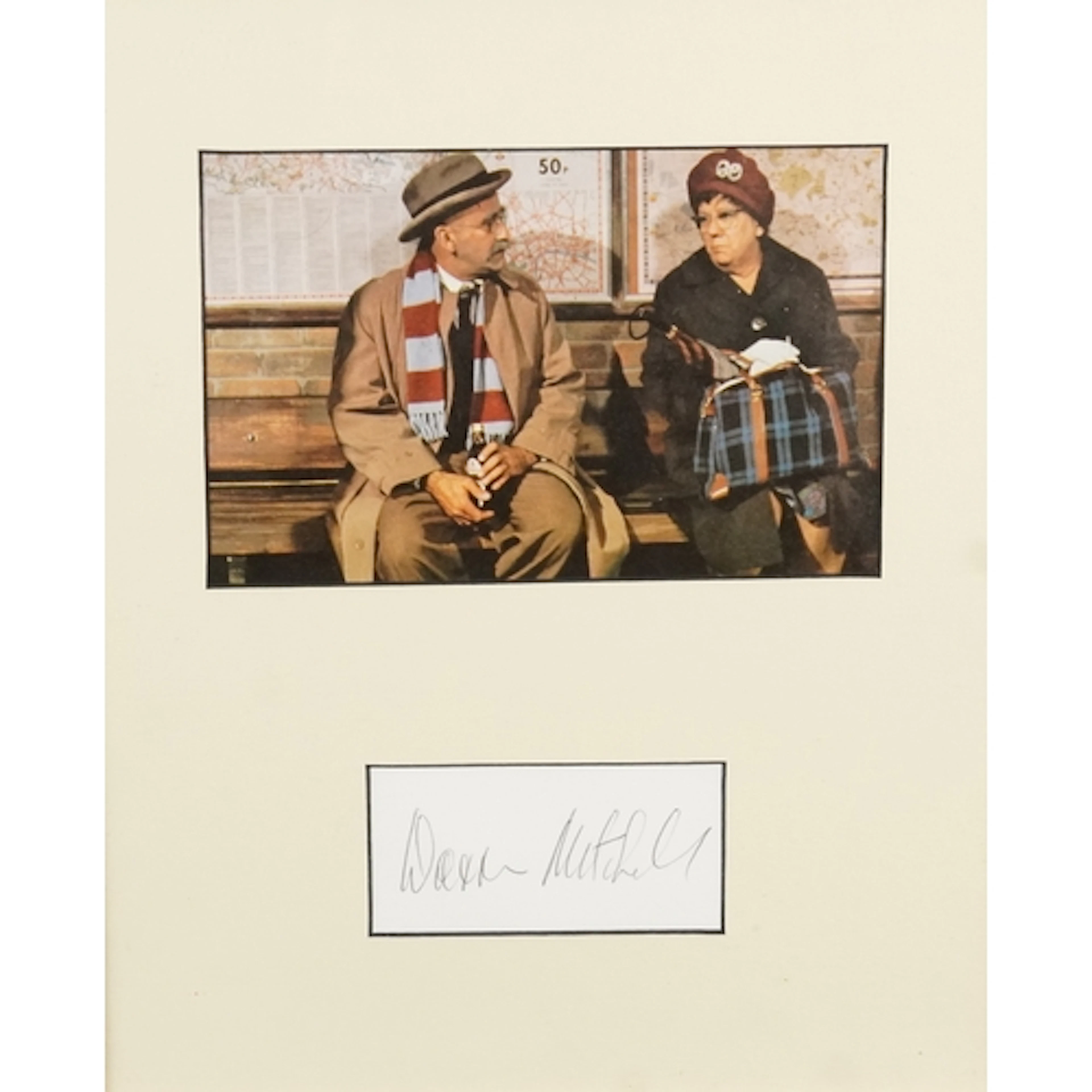 Signed photograph of Warren Mitchell as Alf' Garnet in Till ...