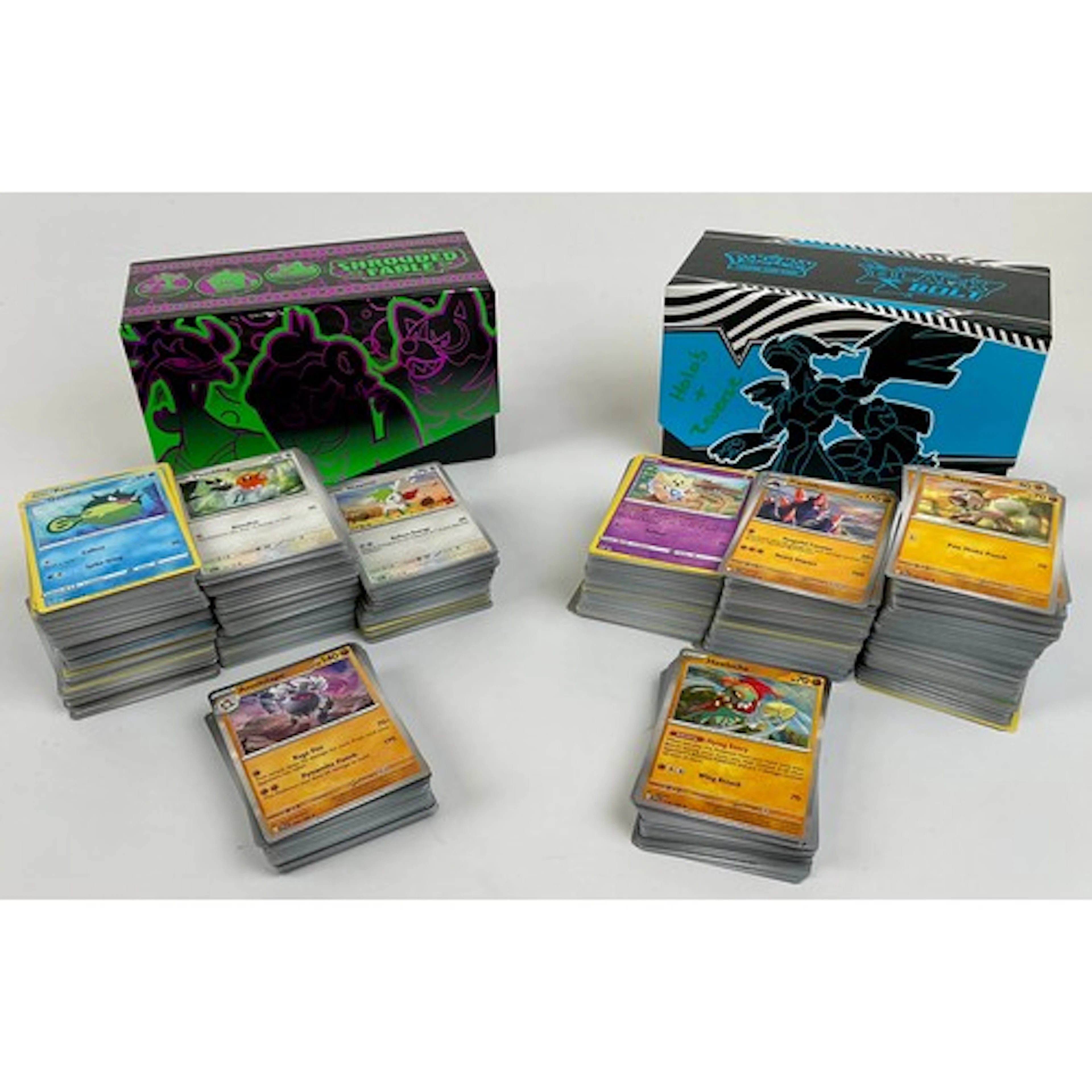 Pokemon Trading Cards - A large collection of approximately ...