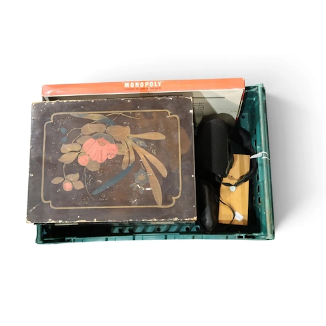 A mixed lot, to include a Japanese lacquer chest, a cased se...