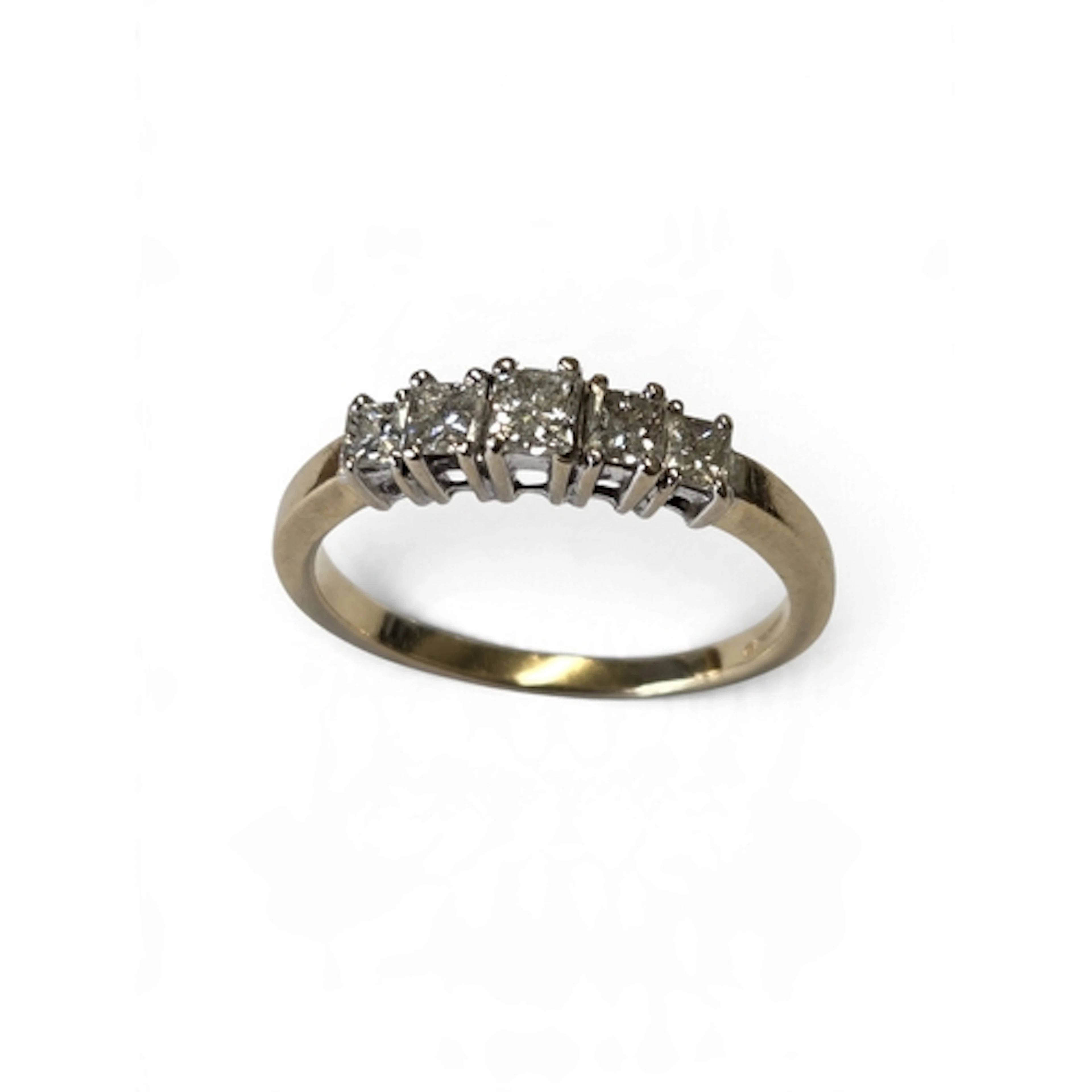 A good 18-carat gold five-stone diamond ring, set with gradu...