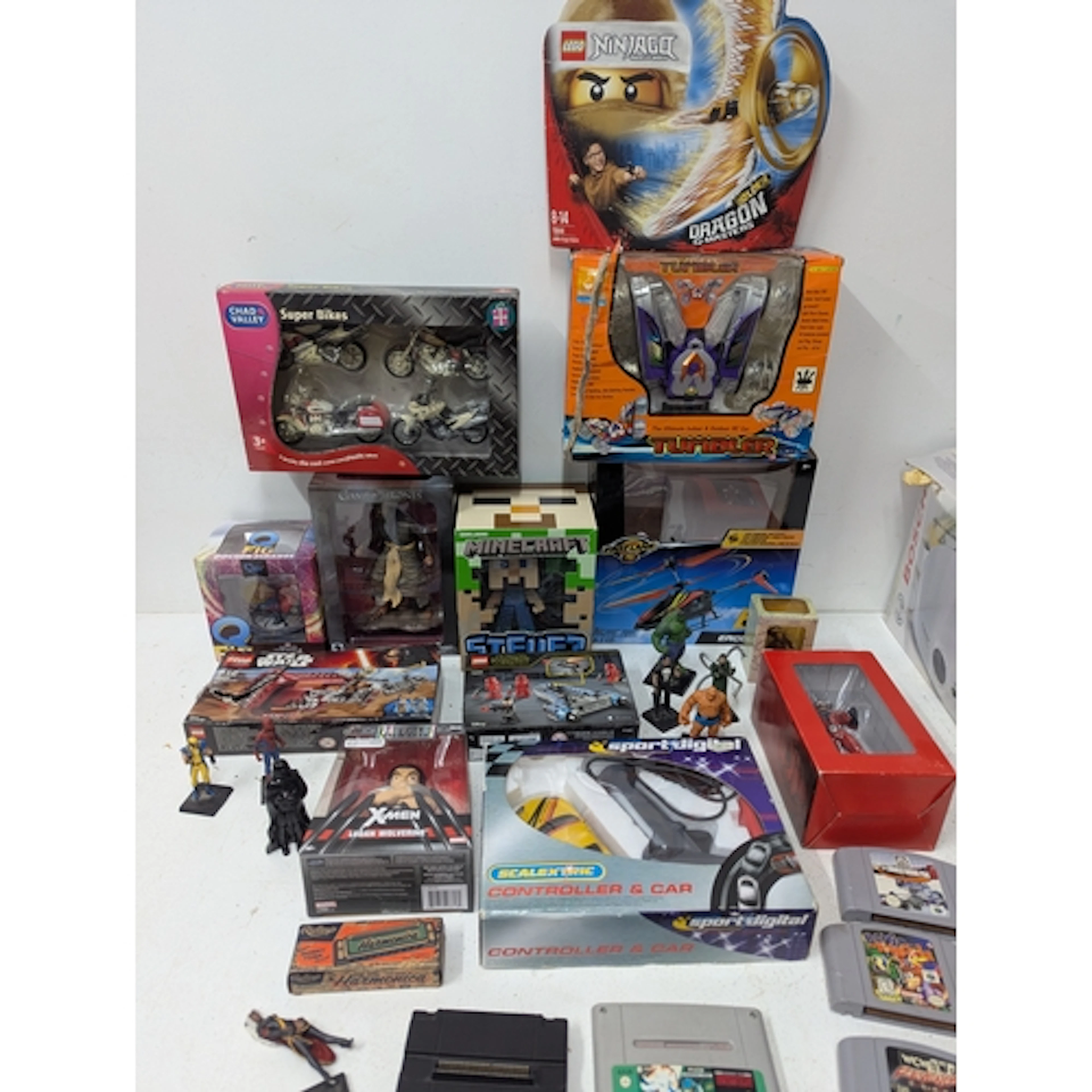 Mainly boxed toys and games to include Lego, Star Wars, meta...