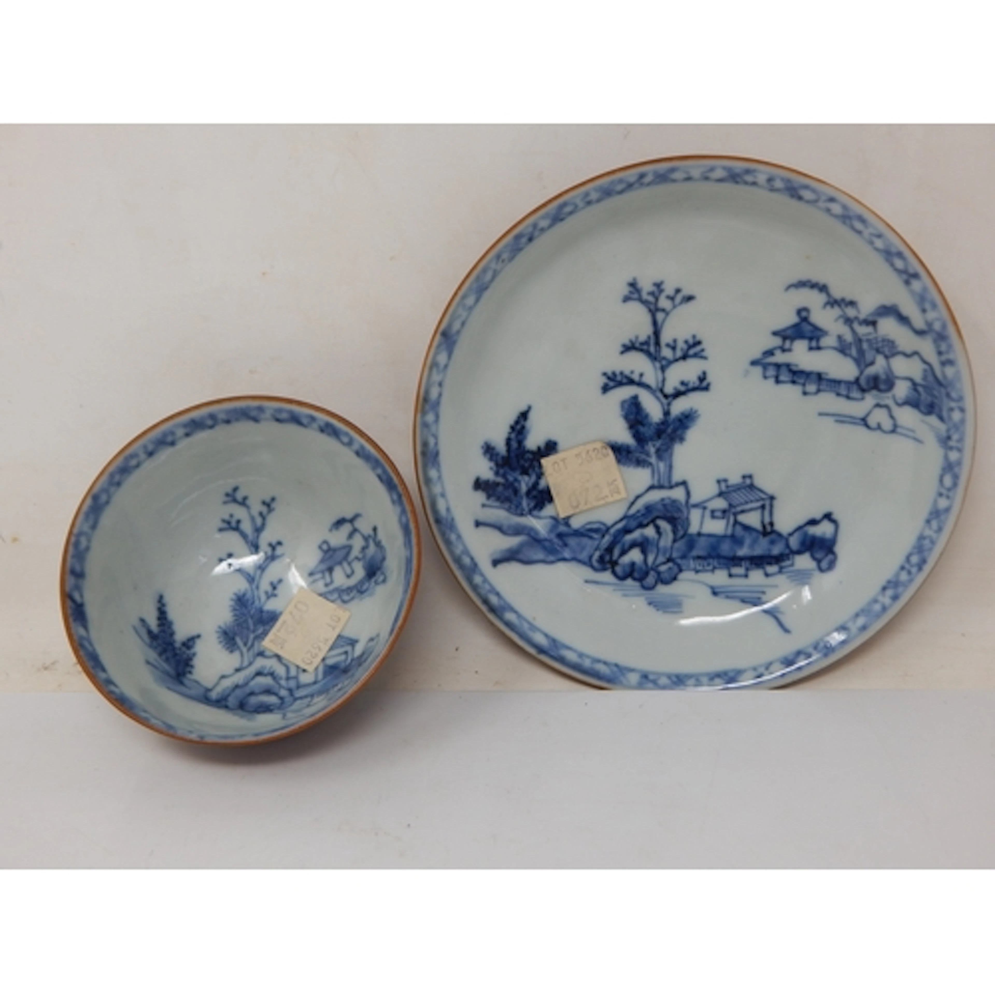 CHINESE NANKING CARGO BLUE AND WHITE PORCELAIN TEA BOWL AND ...