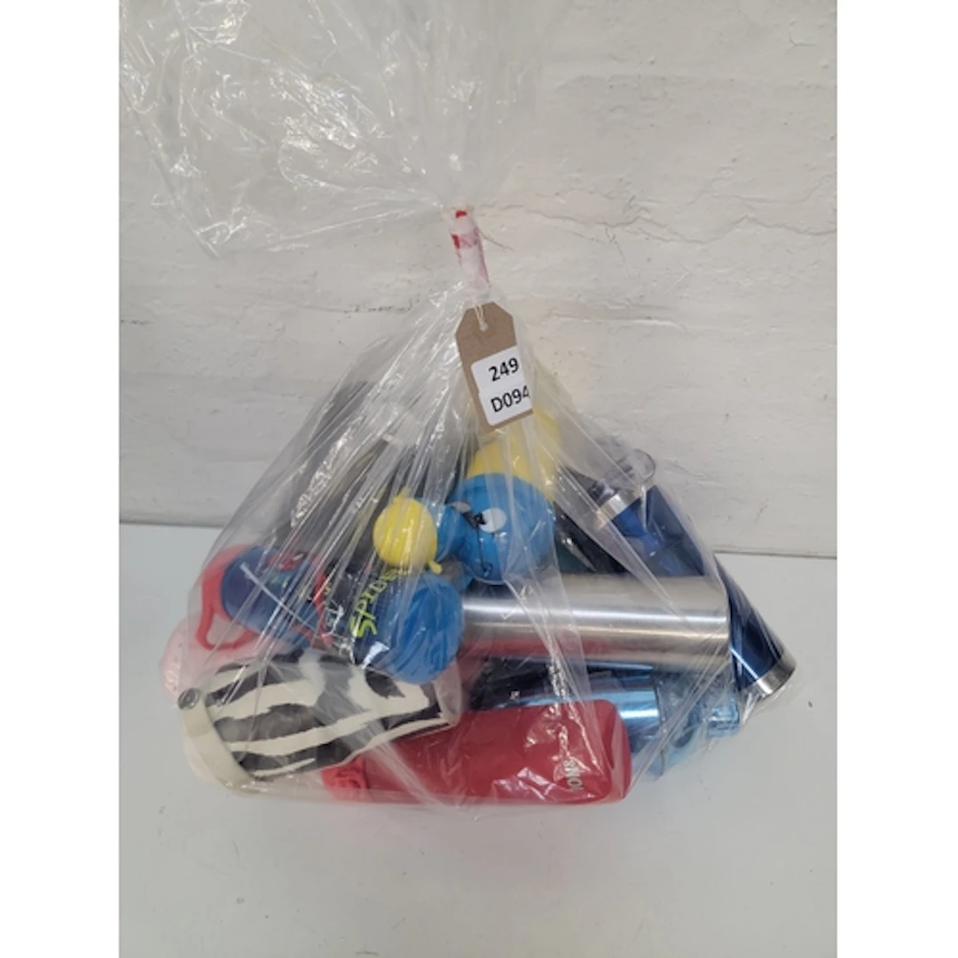 ONE BAG OF MAINLY BOTTLES