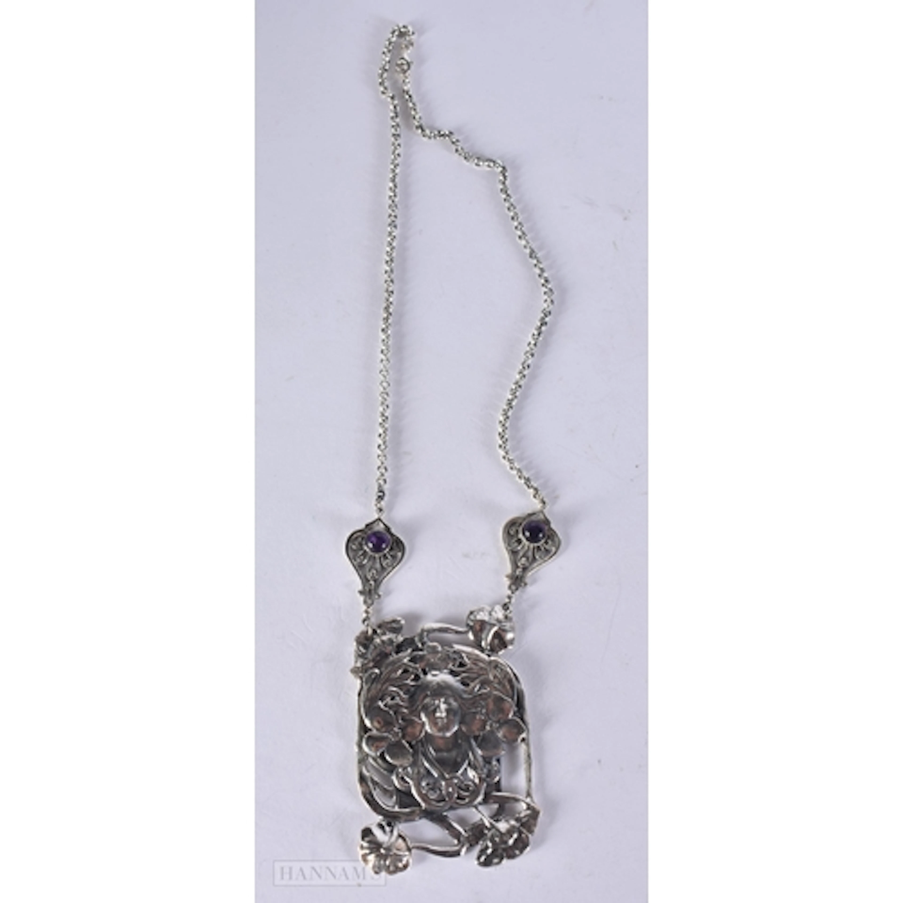 A SILVER AND AMETHYST MAIDEN NECKLACE. 46 cm. 47.9 grams