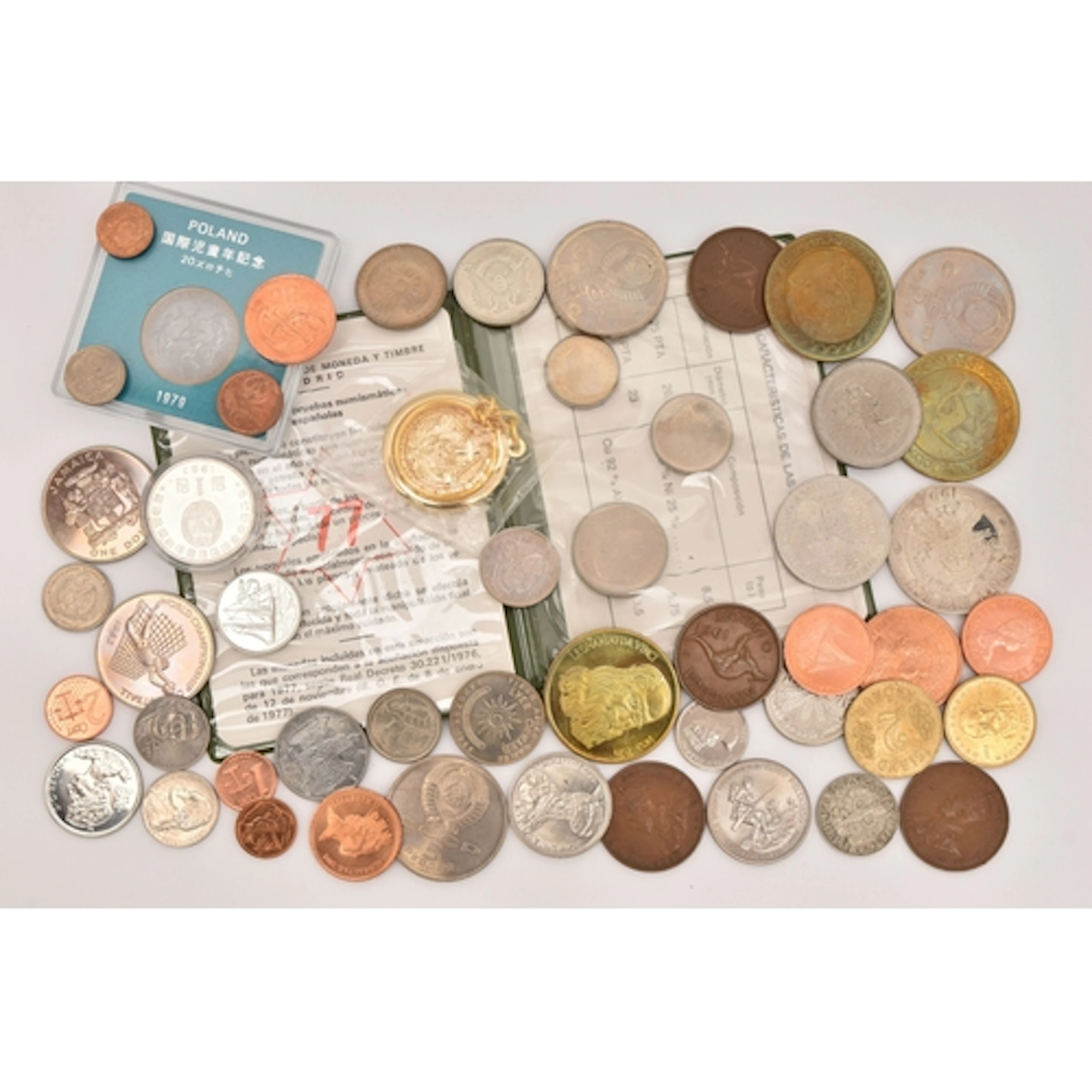 A SMALL COLLECTION OF COINS FROM OVERSEAS to include coins f...