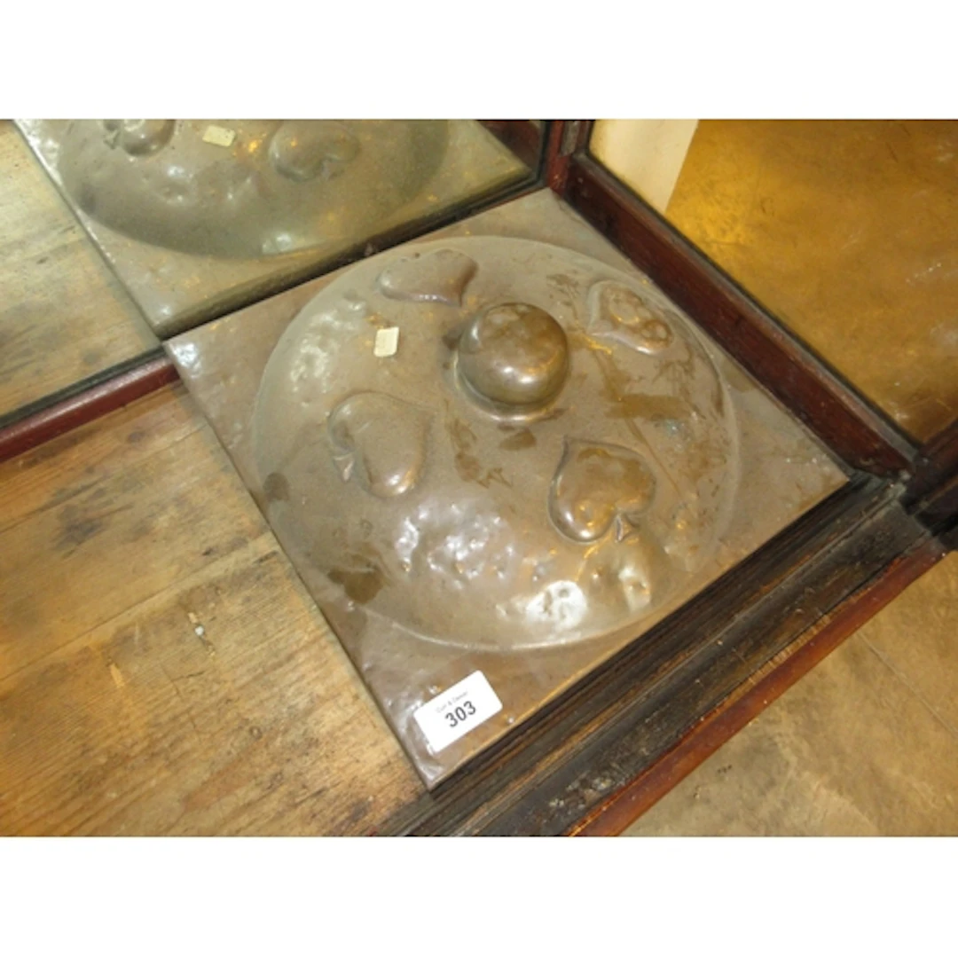 Art Nouveau Copper Lid, 29.5x29.5cm