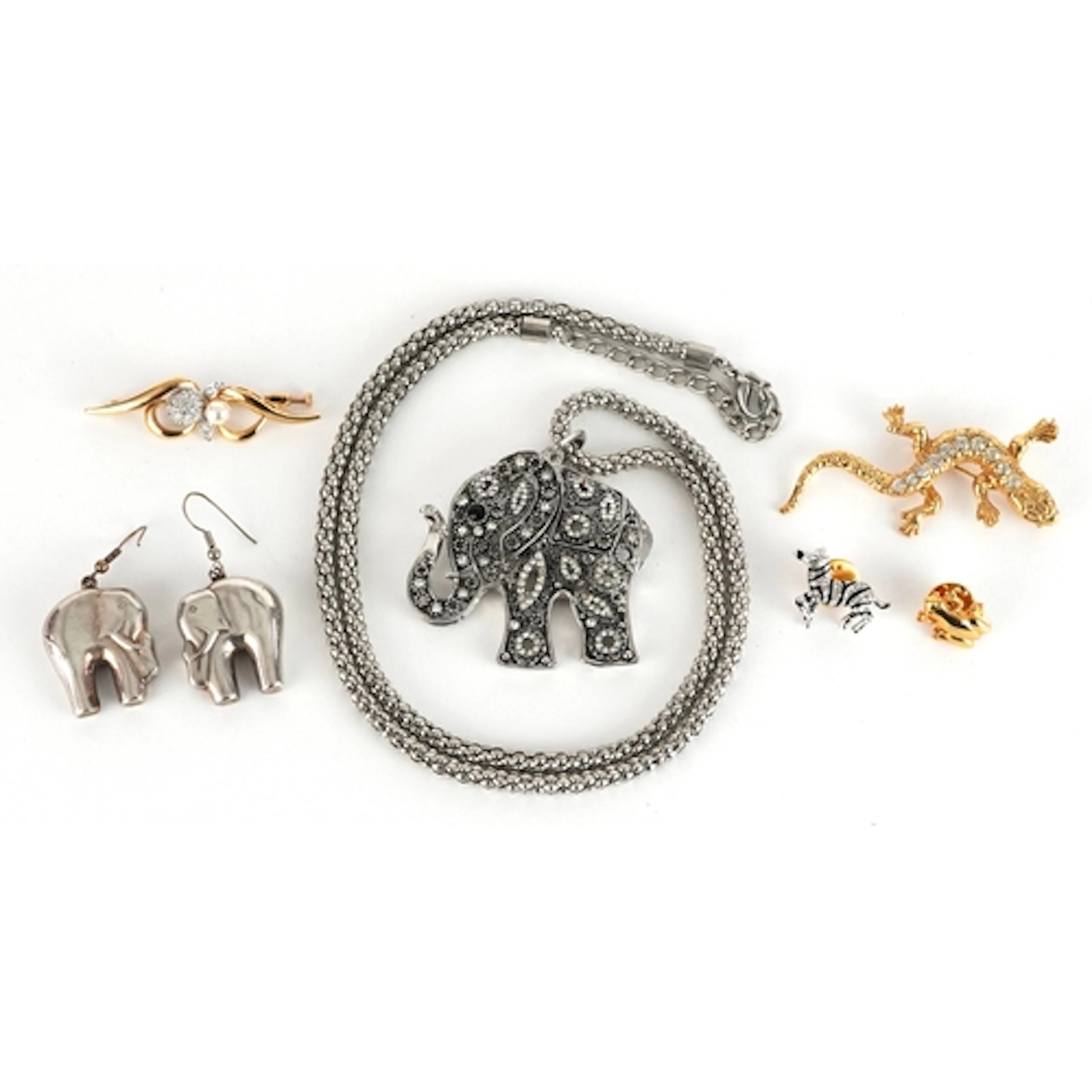 Collection of vintage costume jewellery including a large el...