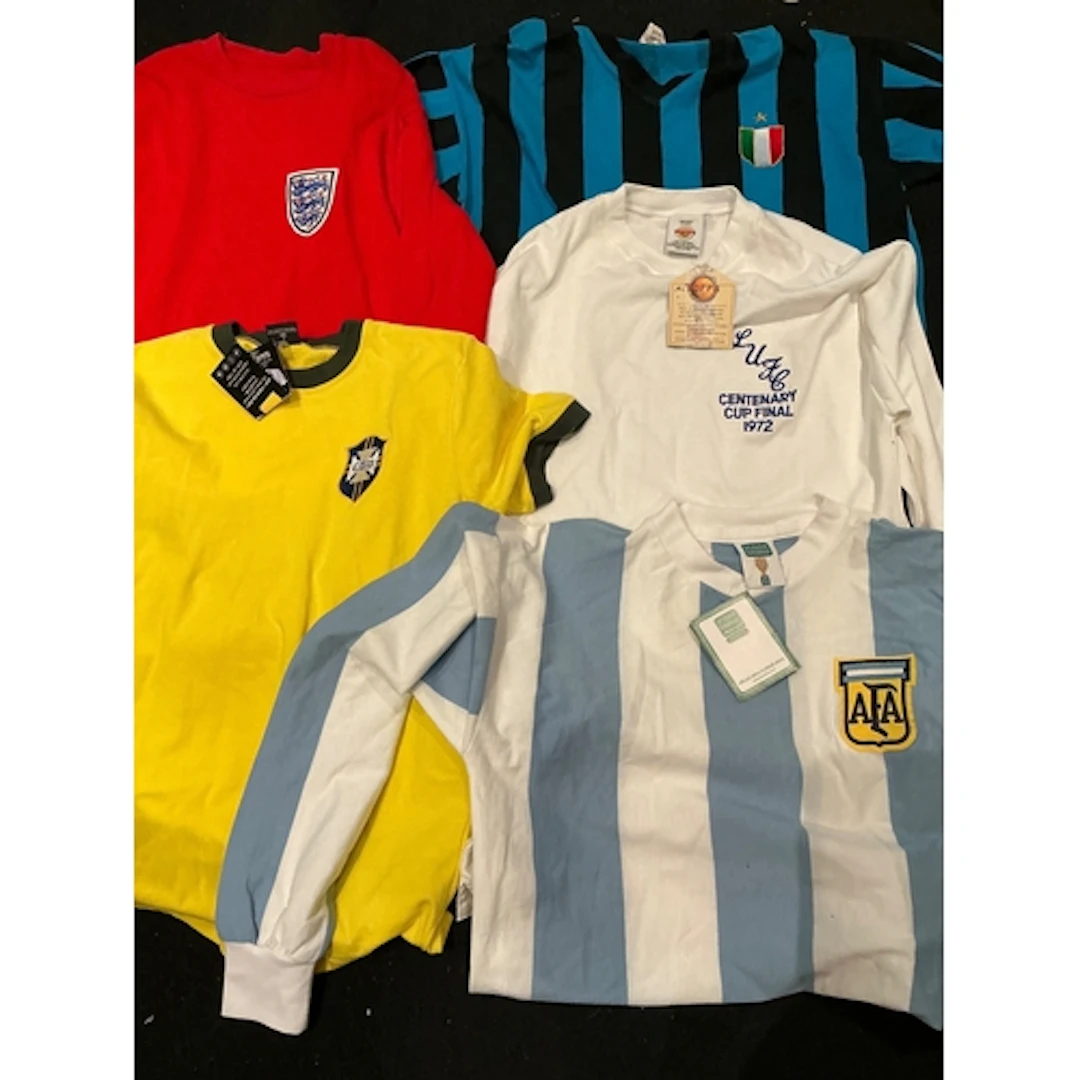 Replica Football Shirt Collection: Includes England 1966, Br...