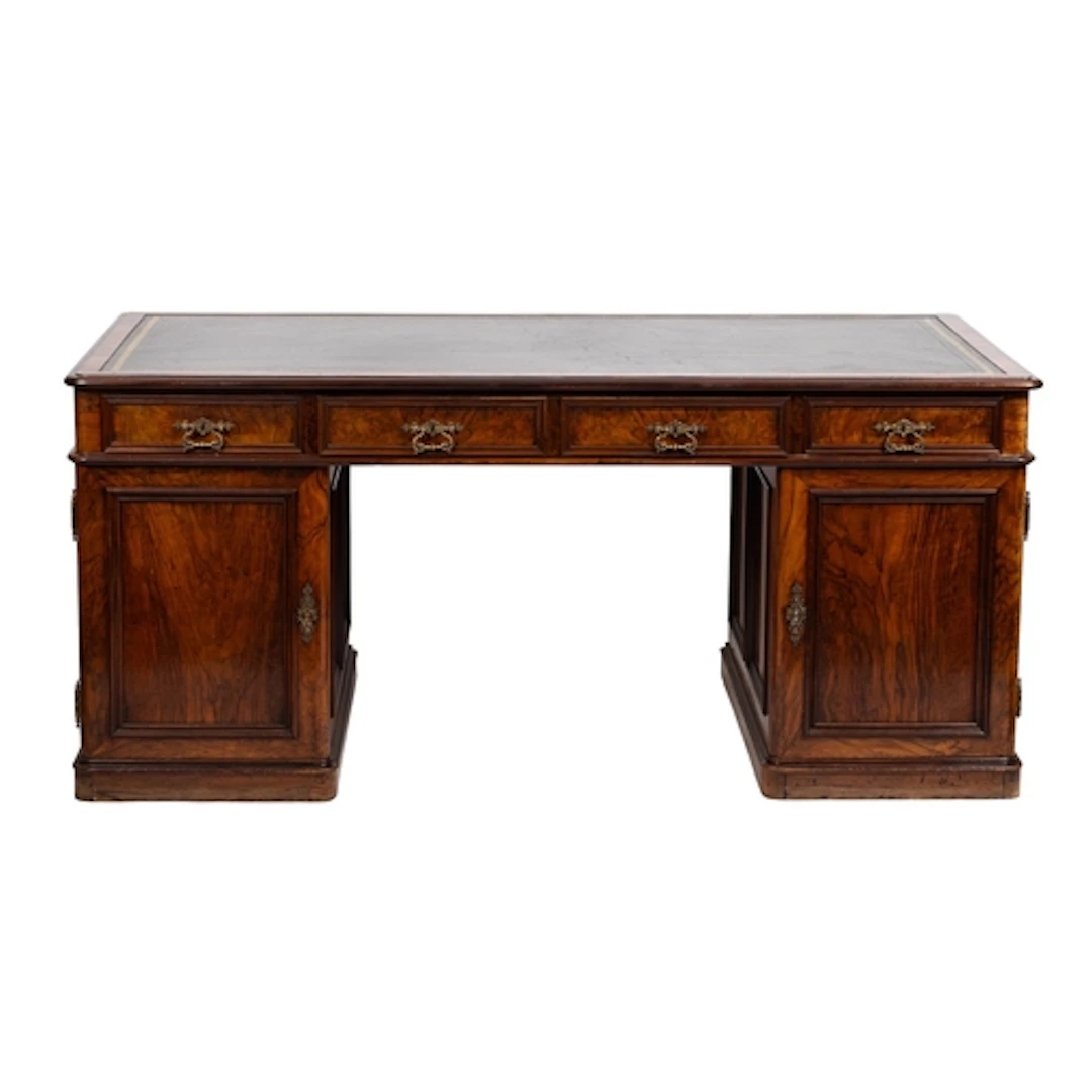 A fine walnut pedestal desk in Regency style, circa 1900; th...