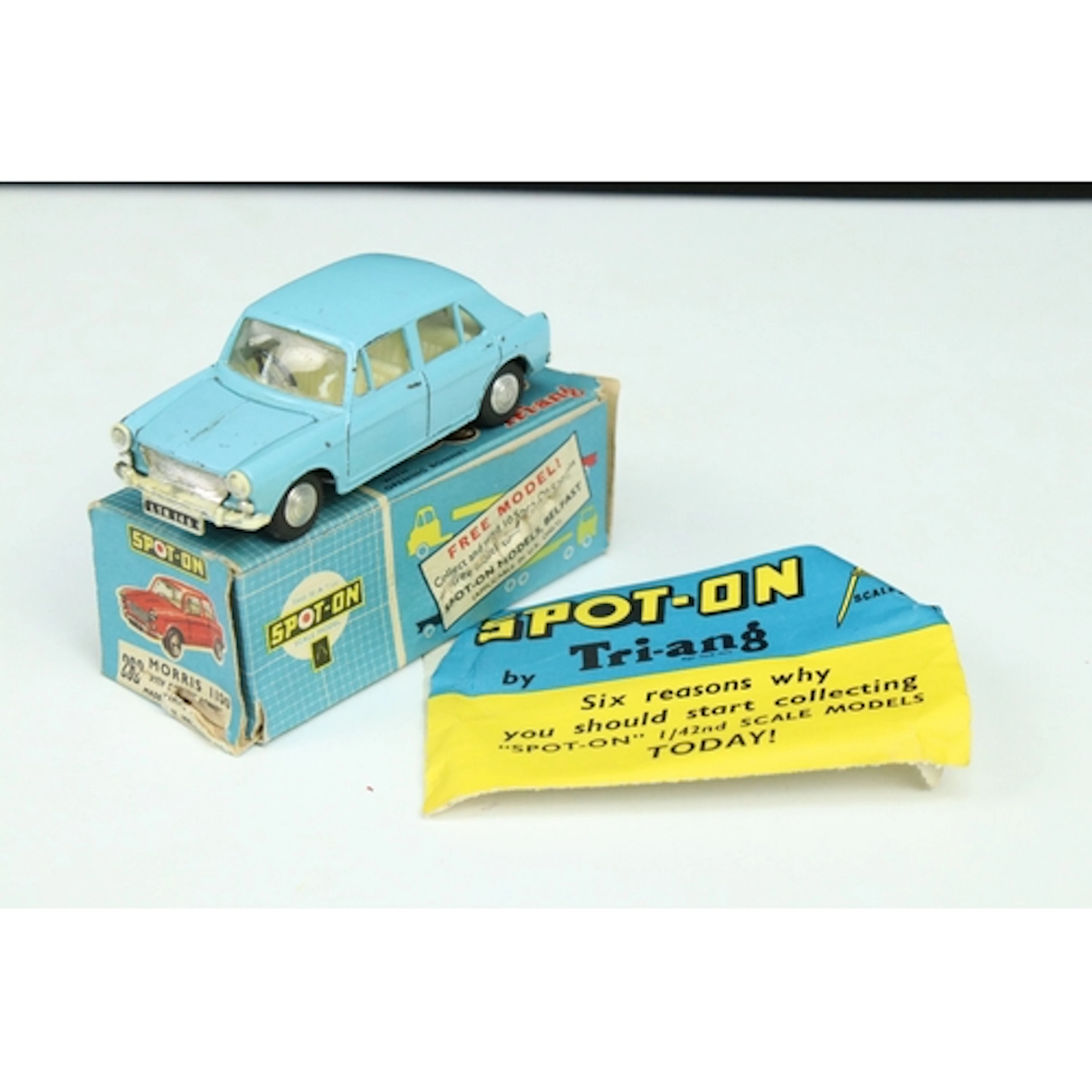 Boxed Triang Spot On 262 Morris 1100 diecast model in pale b...