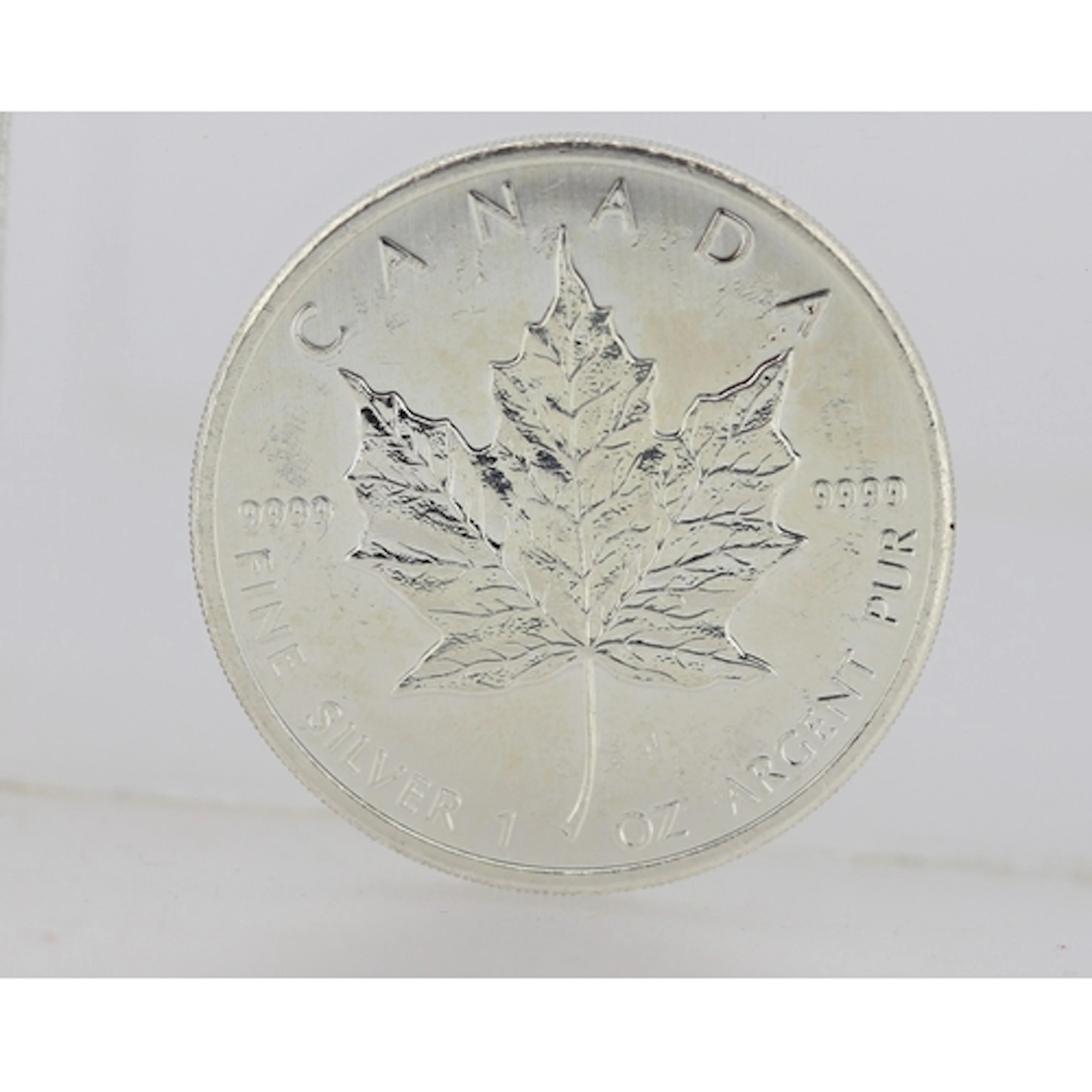 One Ounce Fine 999.9 Silver Maple Leaf Australian 5 Dollar C...