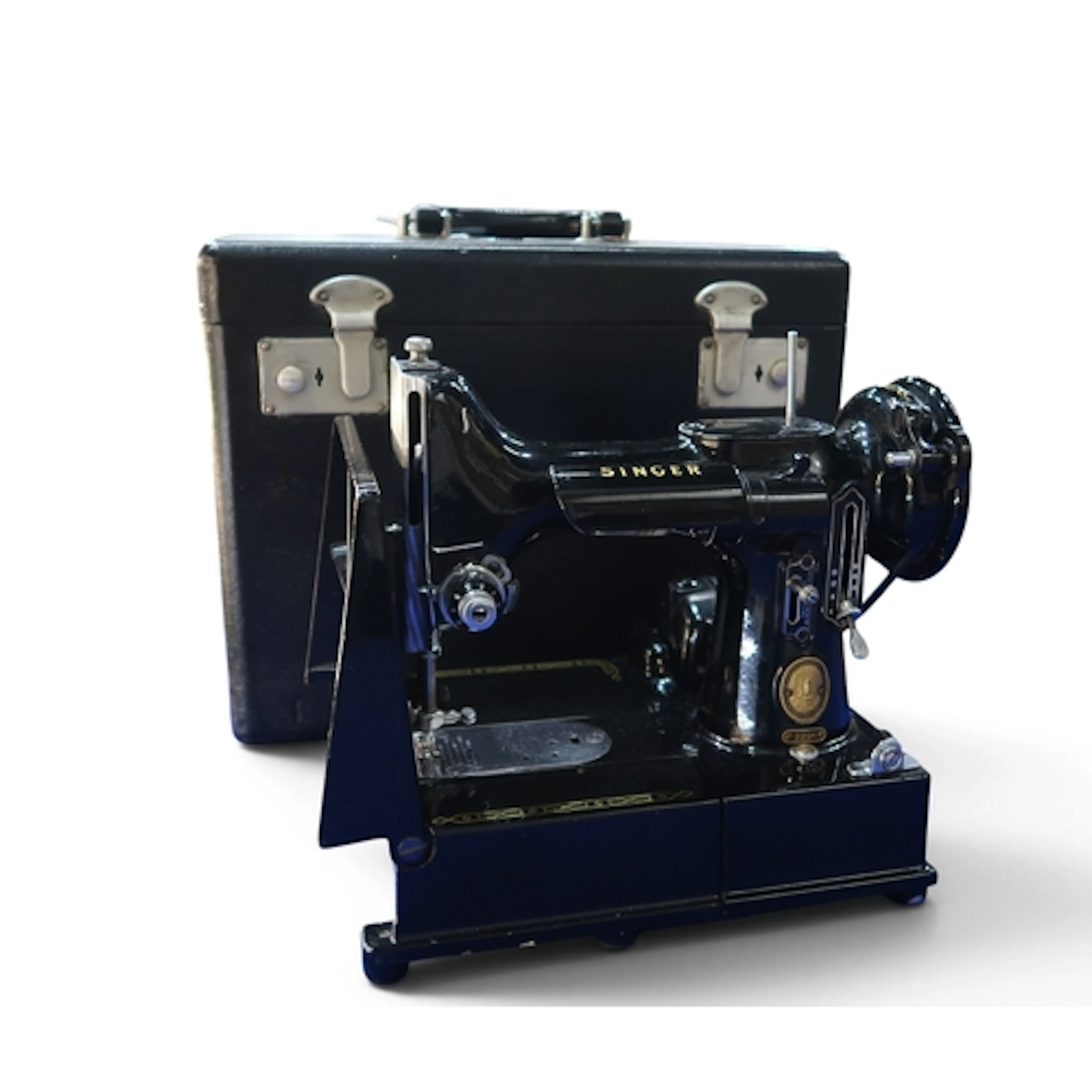 A Singer 222K "featherweight" sewing machine, cased, with fo...