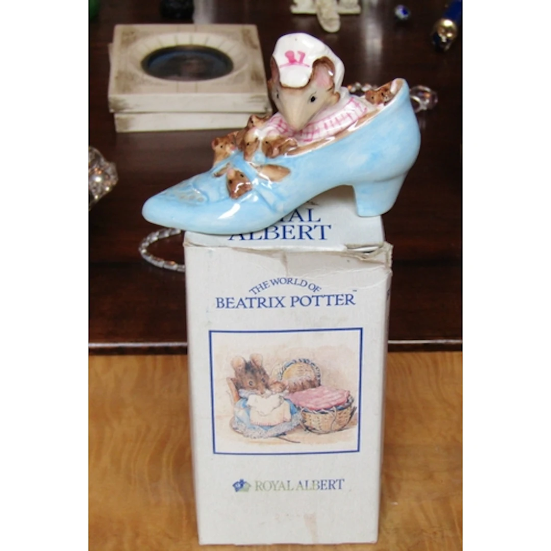 Beswick Beatrix Potter Fine Porcelain Figure The Old Woman W...