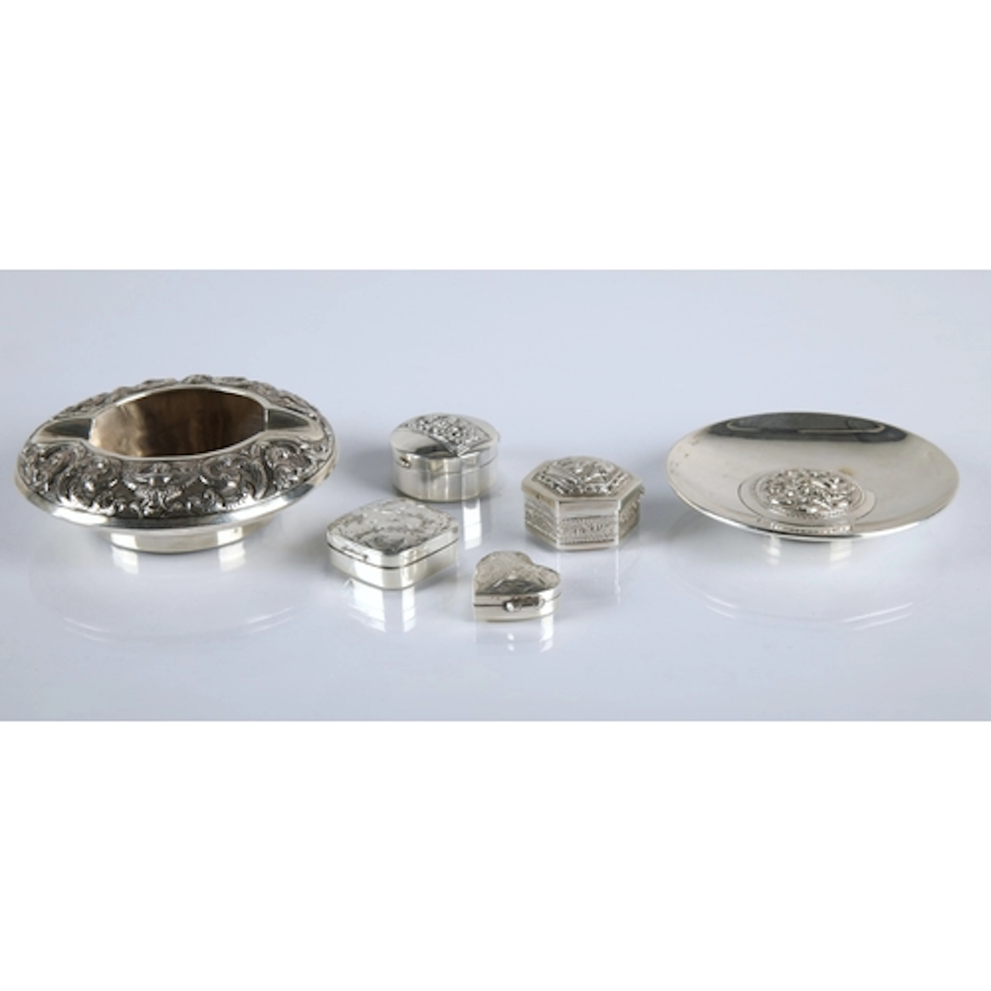 Siam sterling silver ashtray with repousse border of scroll ...
