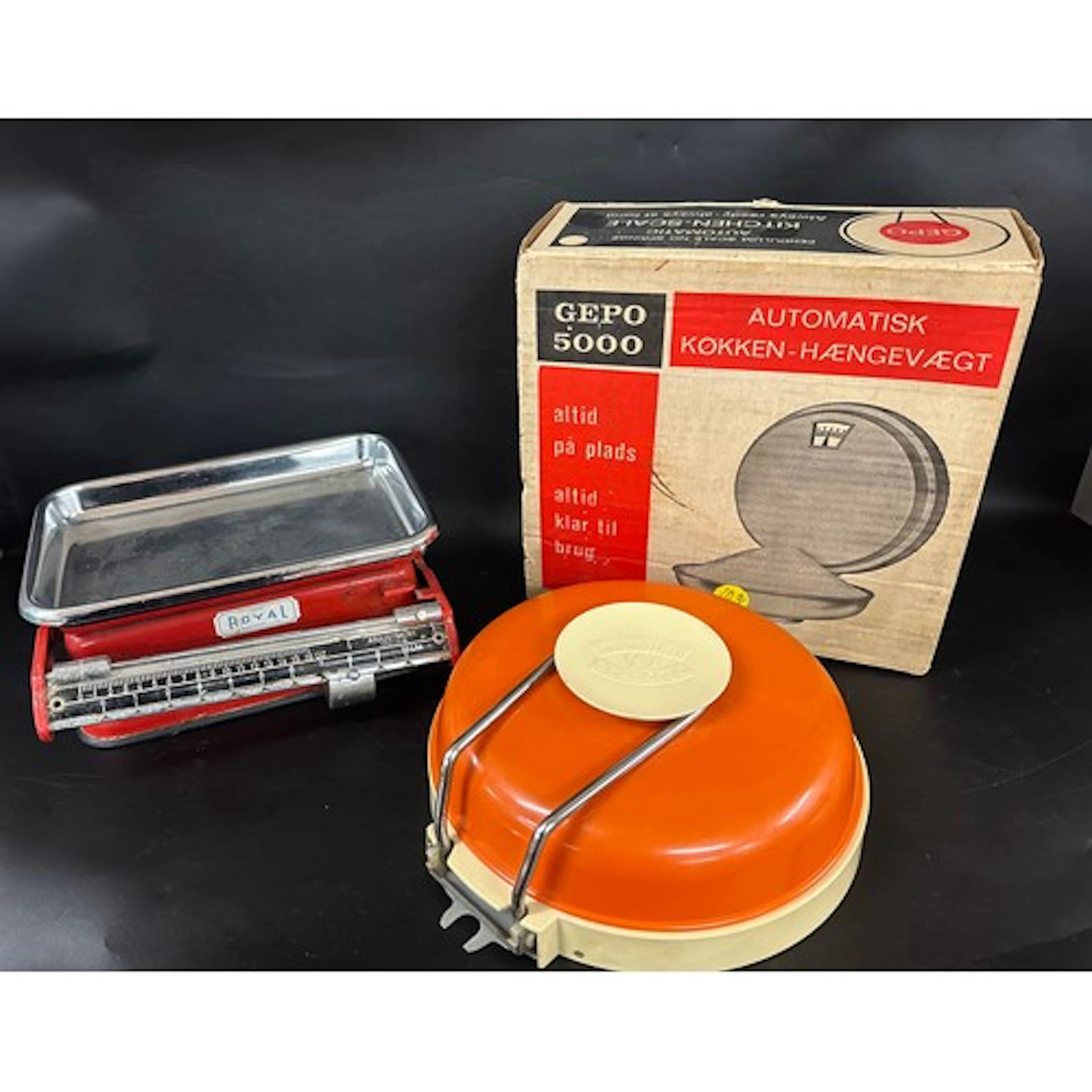 Royal weighing scales, 1960s baby scale, and a vintage Gepo ...
