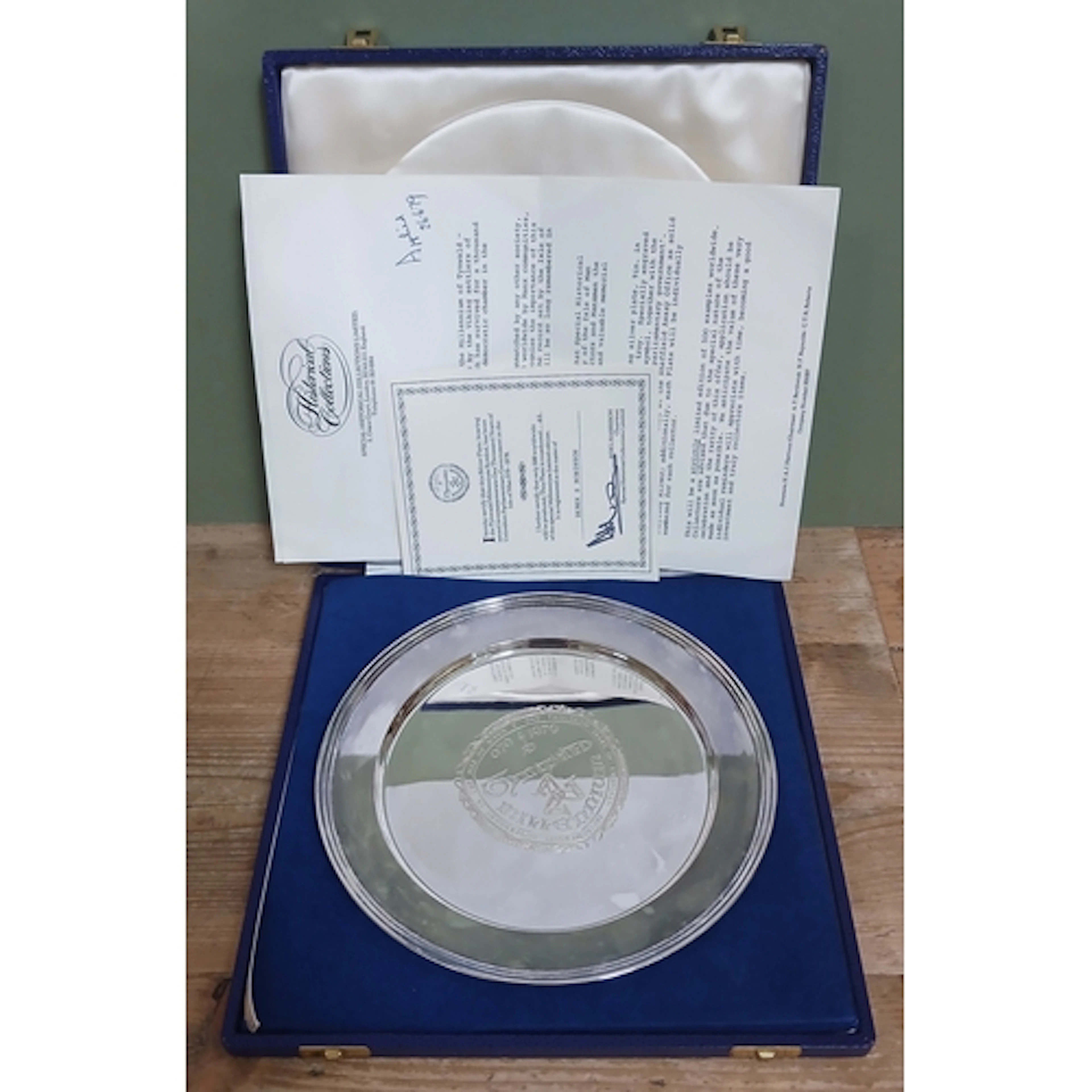 An Elizabeth II Isle of Man Tynwald silver dish, Roberts & D...