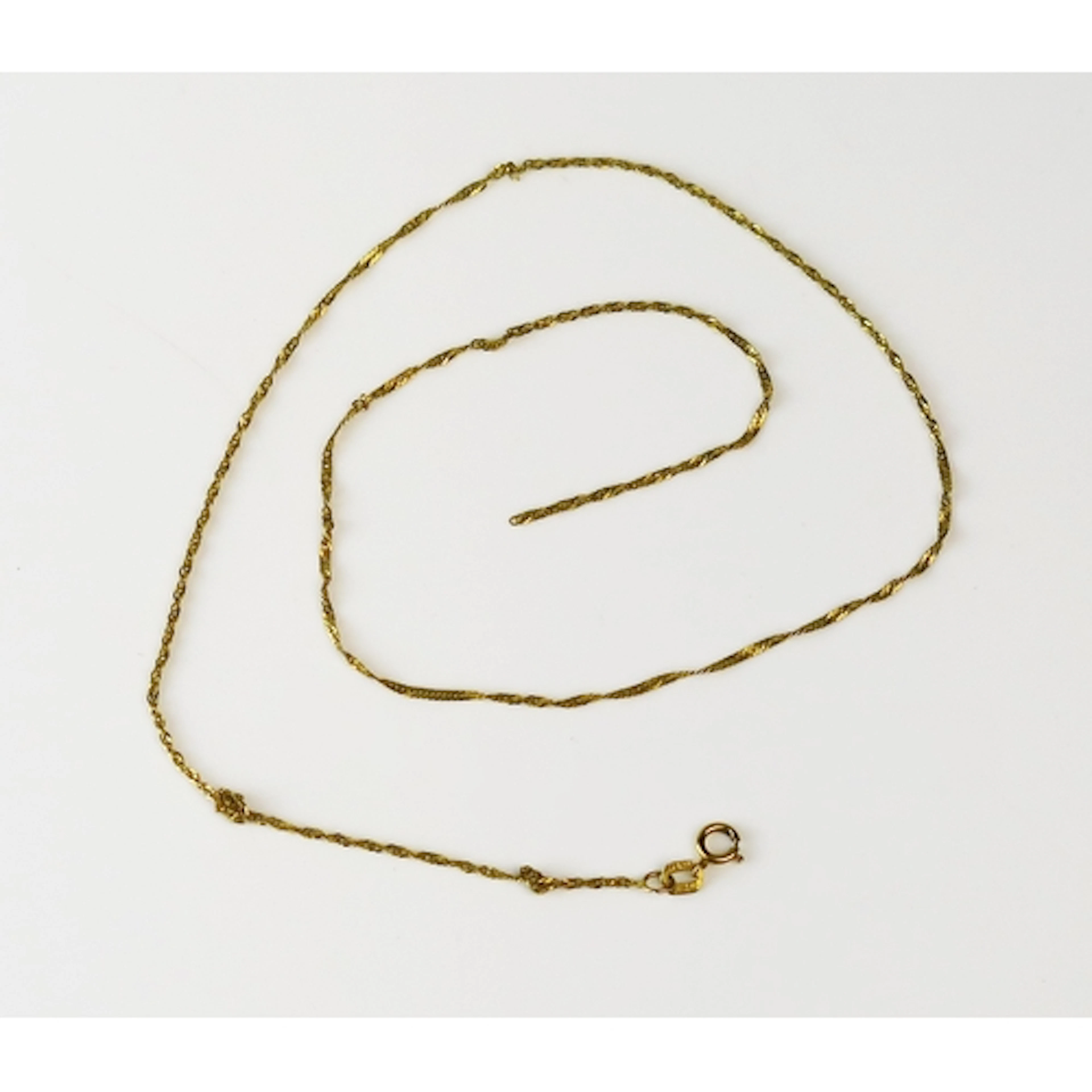 A 9ct yellow gold Singapore link chain, hallmarked, 0.75g. A...