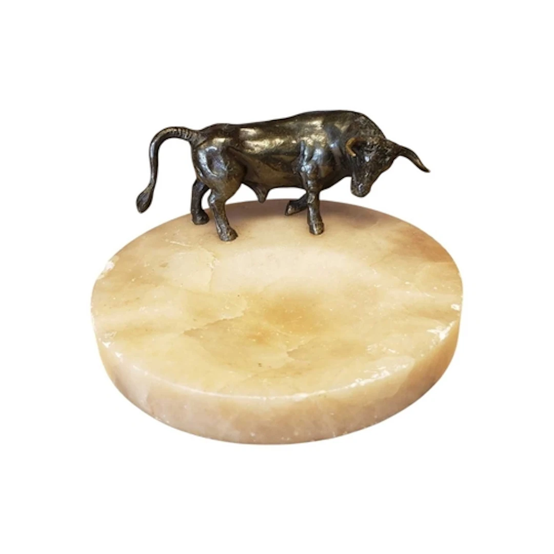 20th century vintage onyx and brass ashtray. Featuring a cir...