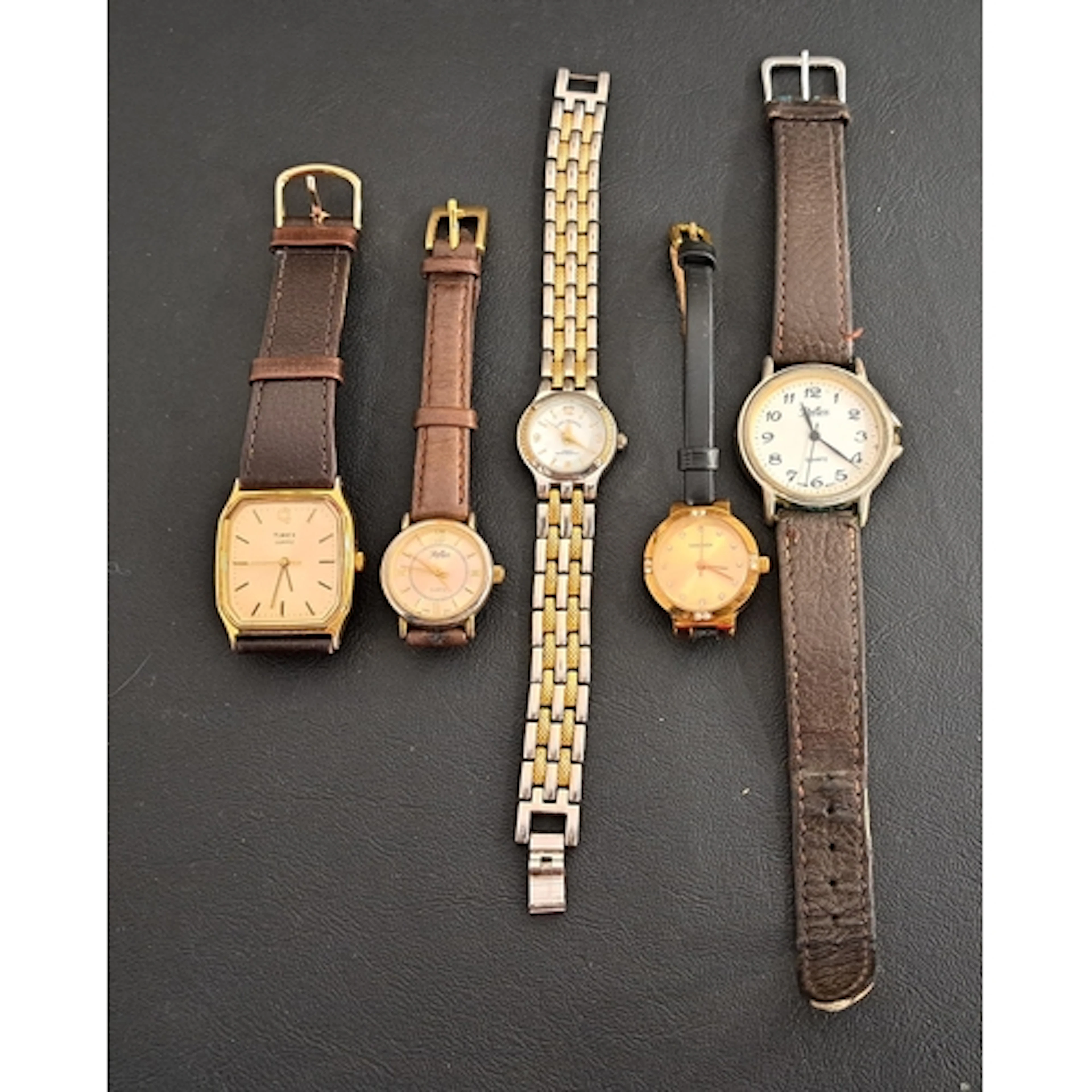 FIVE VINTAGE WATCHES comprising Timex, Sekonda, Louis Valent...