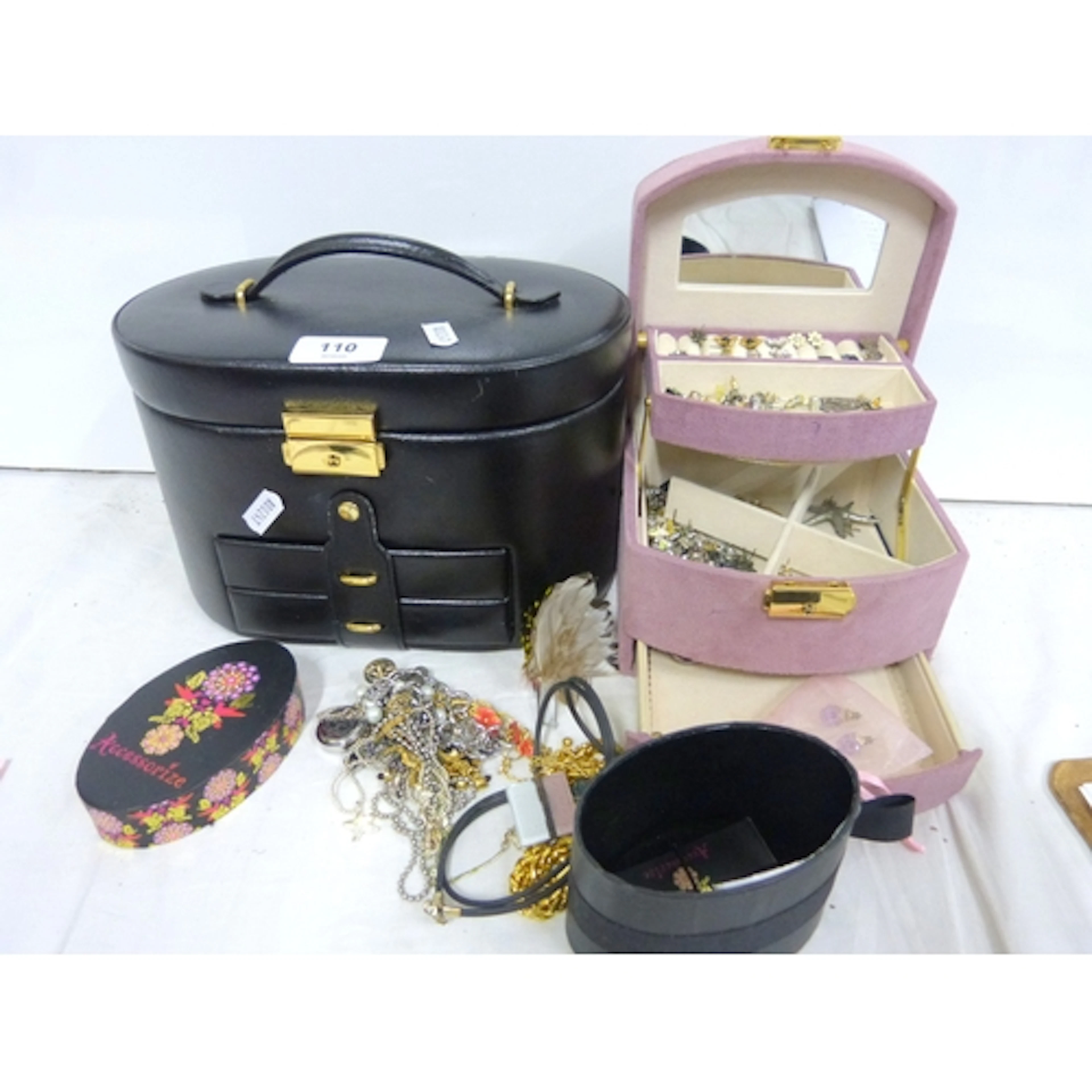 Large collection of costume jewellery.