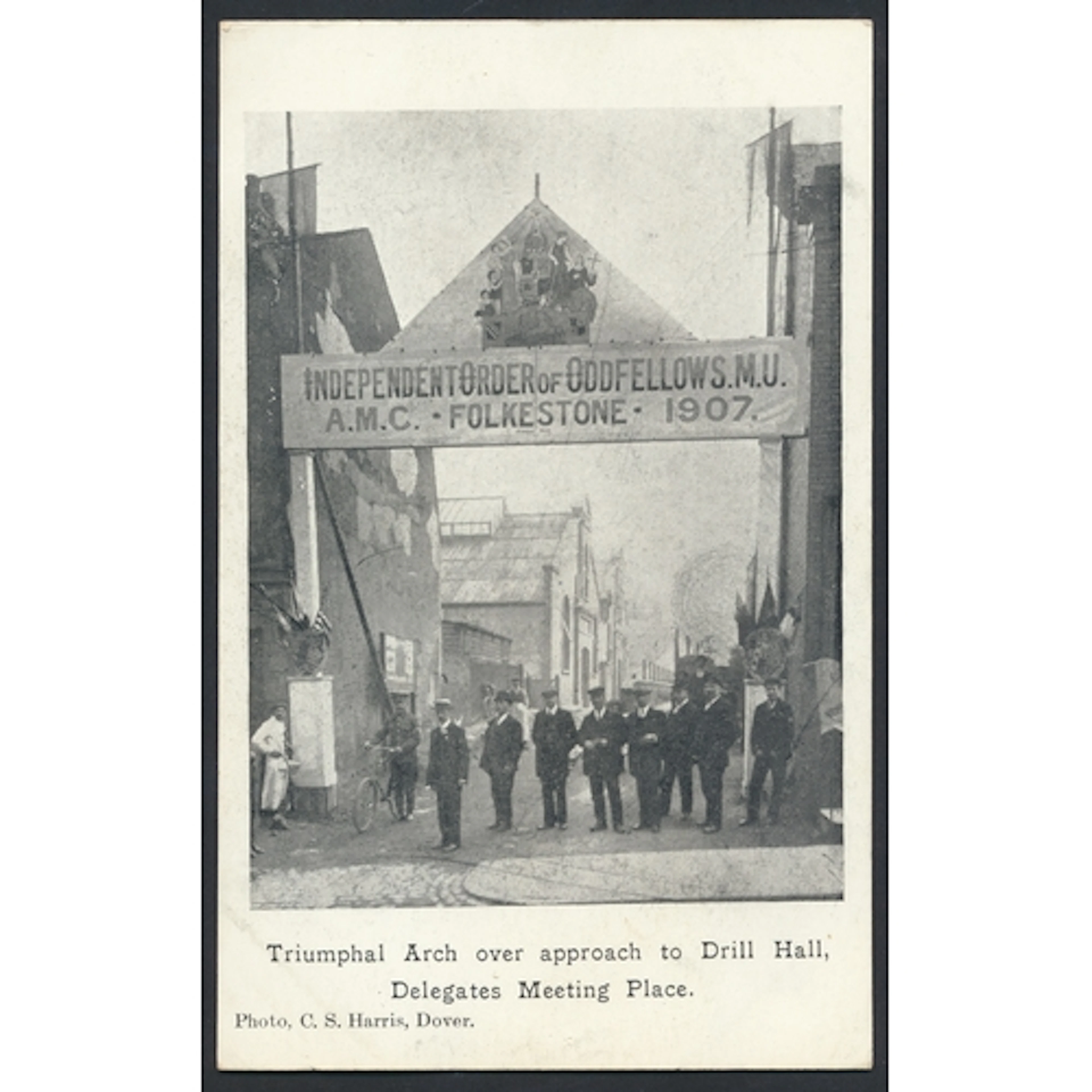 Misc. coln. of vintage R.P. and ptd. cards incl Triumphal Ar...