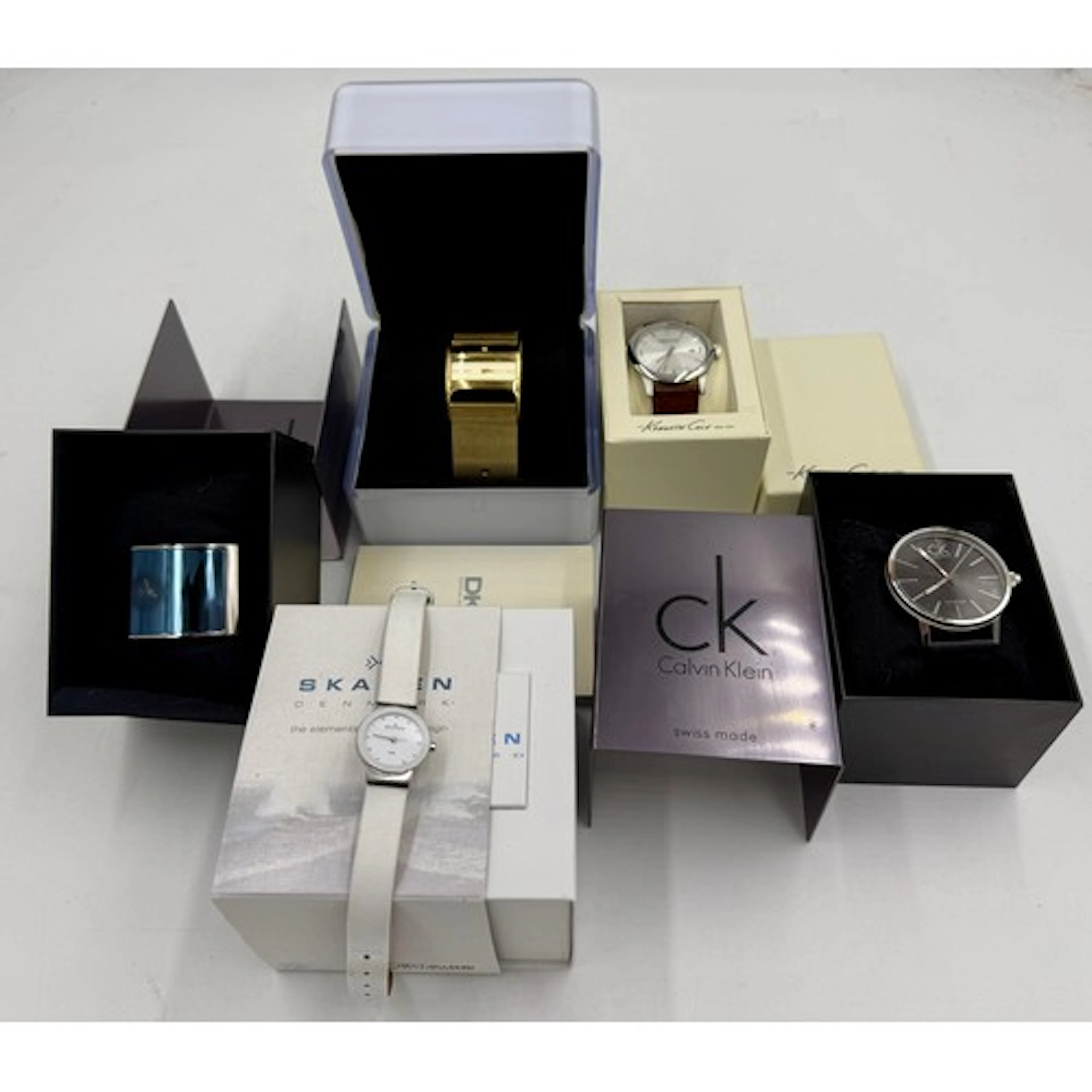 Designer watches to include DKNY NY3719, Kenneth Cole Reacti...