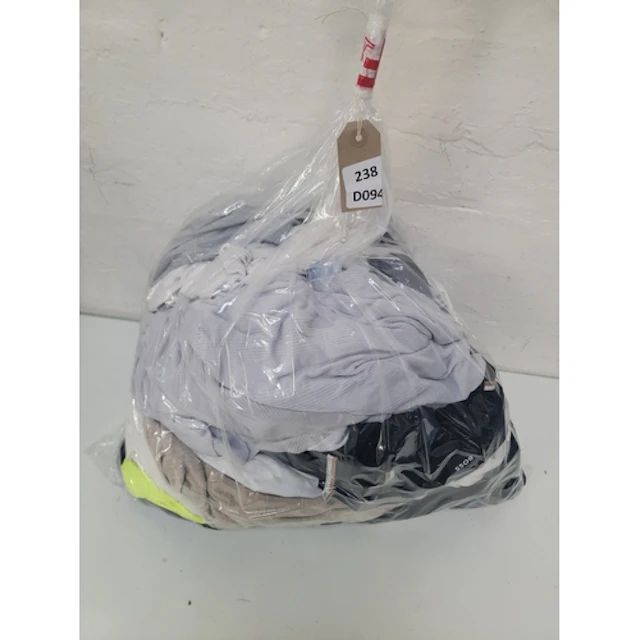 ONE BAG OF MAINLY T-SHIRTS including Adidas and Boss
