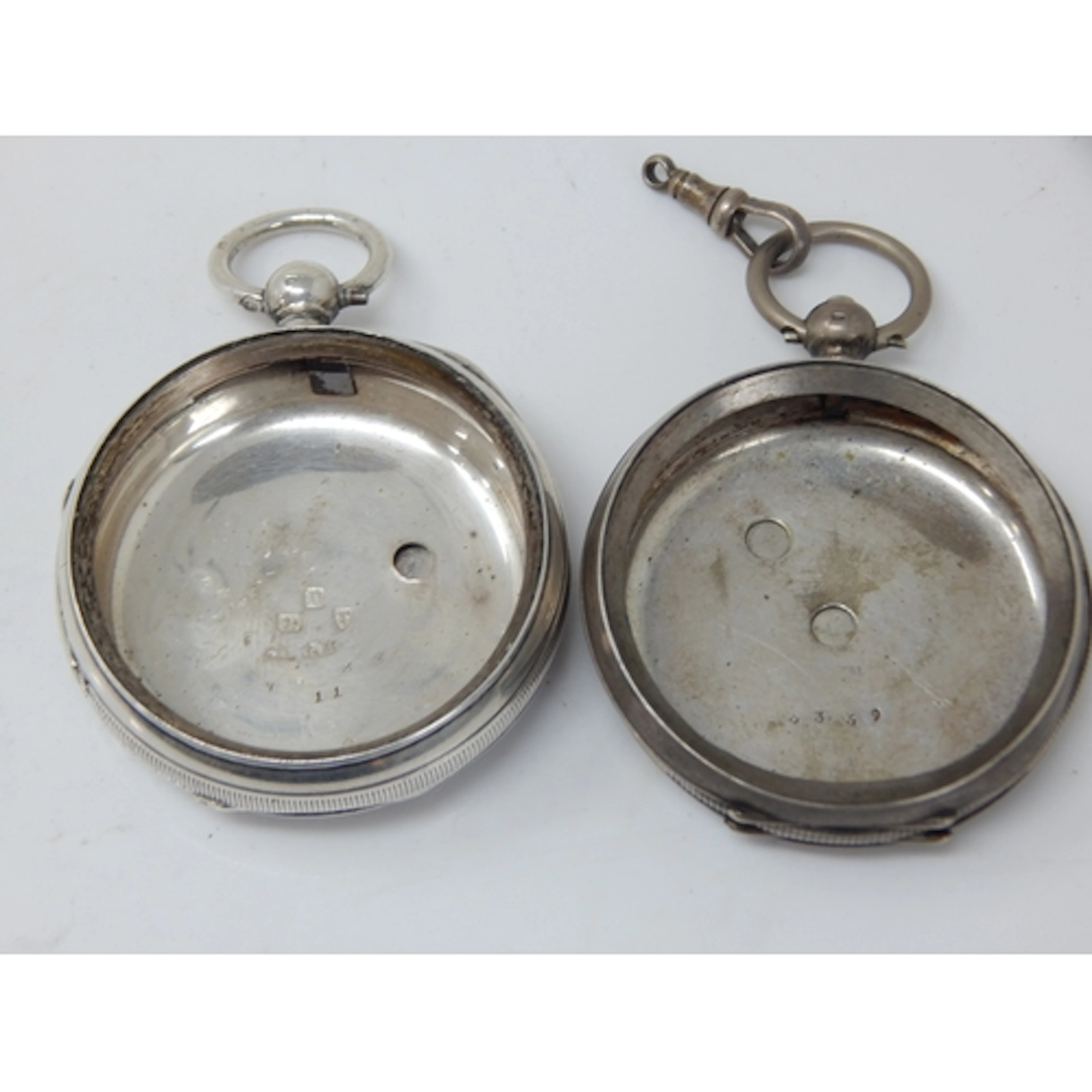 2 x Hallmarked Silver Pocket Watch Cases: Weight 71.70g