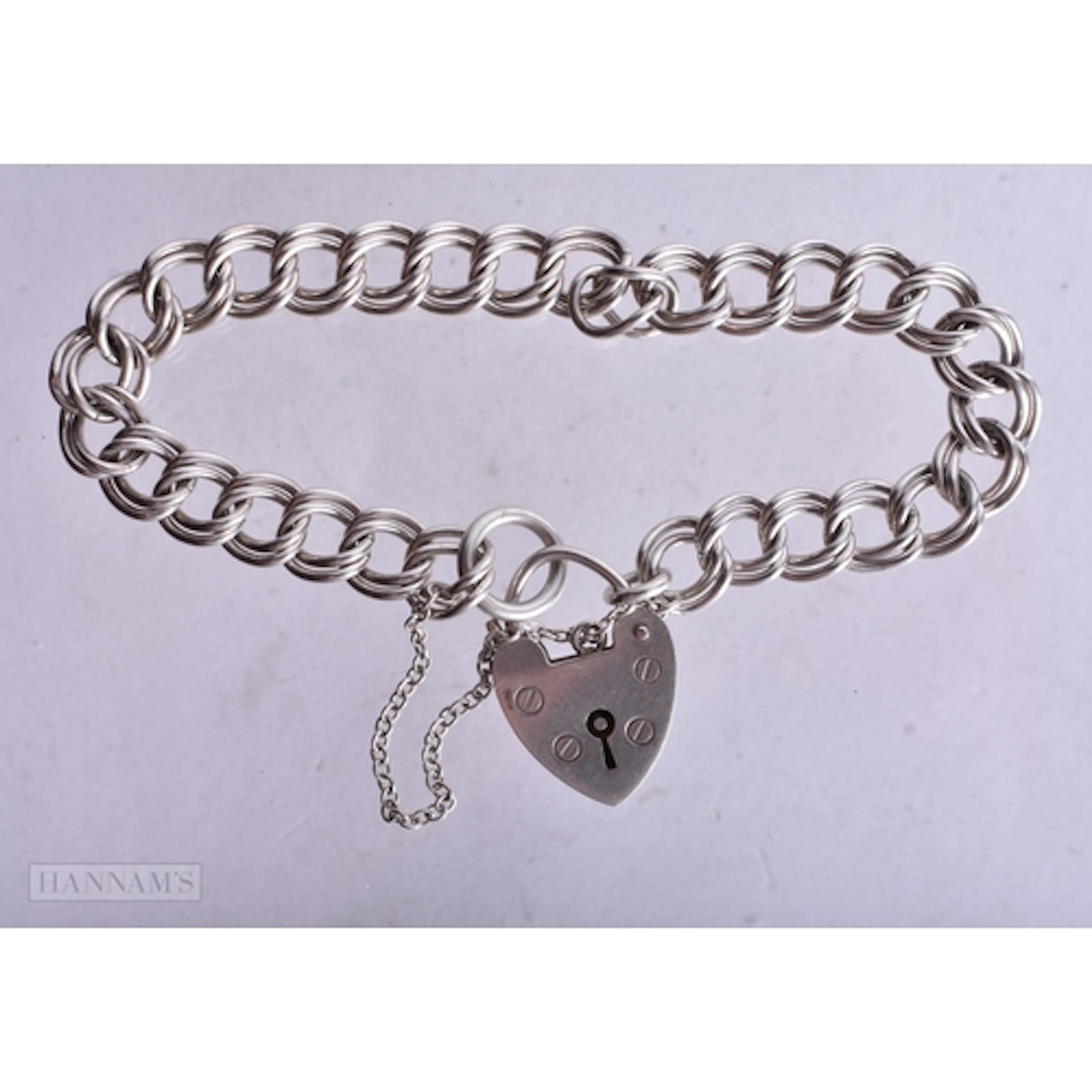 AN ANTIQUE SILVER BRACELET. 13.1 grams. 17 cm long.
