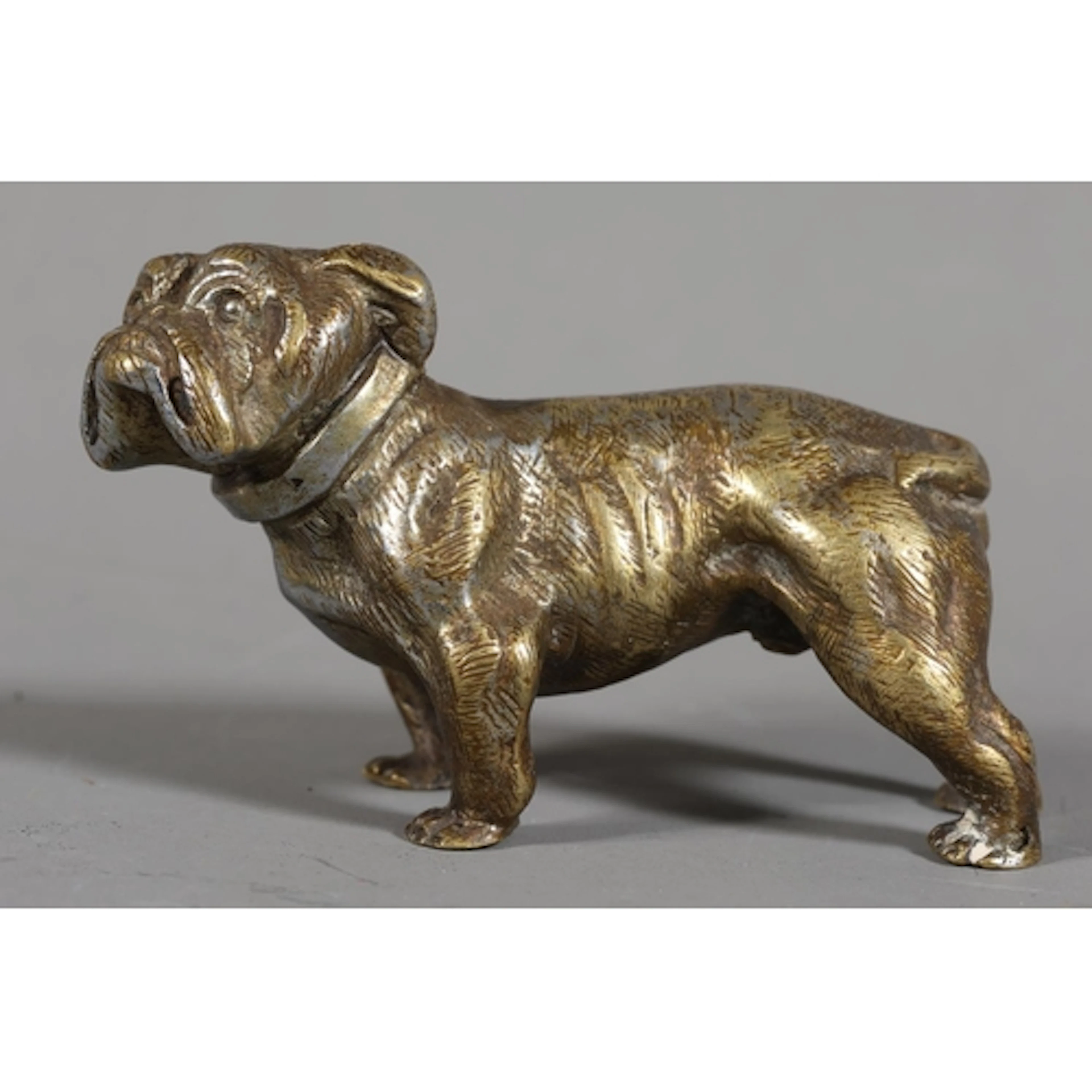 Heavy bronze of a bulldog in the manner of Bermann.