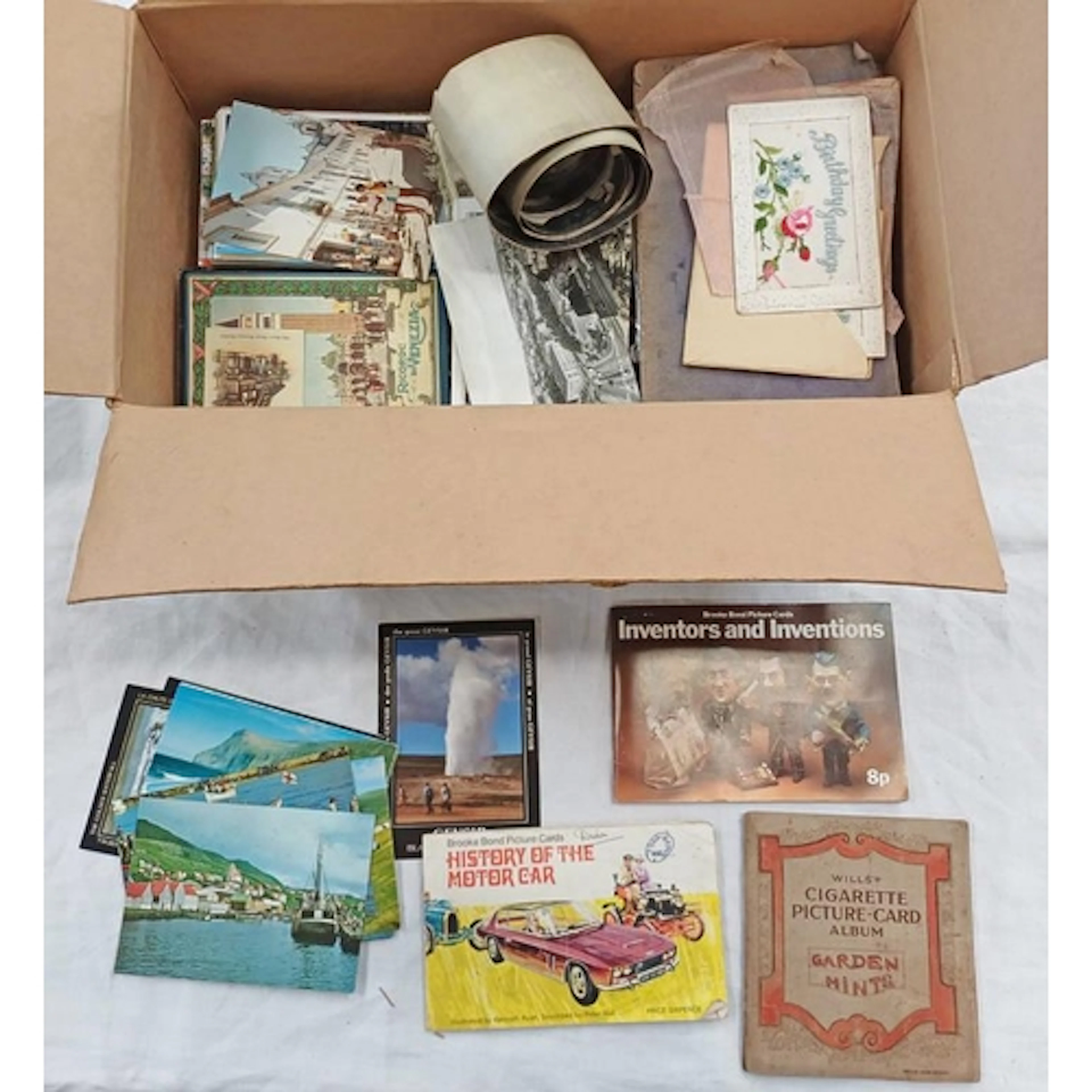 BOX OF VARIOUS POSTCARDS, CIGARETTE CARDS, ETC, TO INCLUDE S...