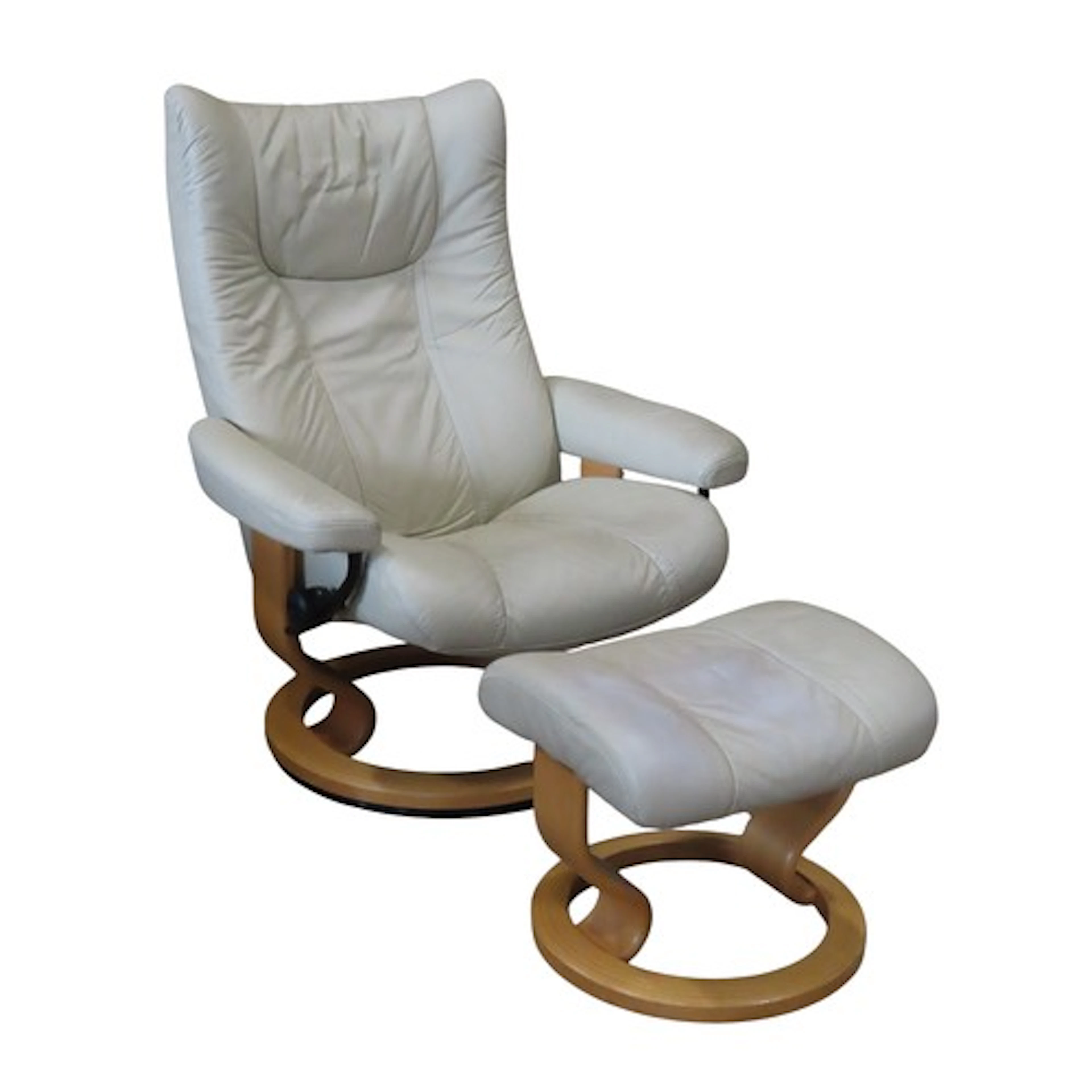 An Ekornes Stressless soft stitched leather reclining lounge...