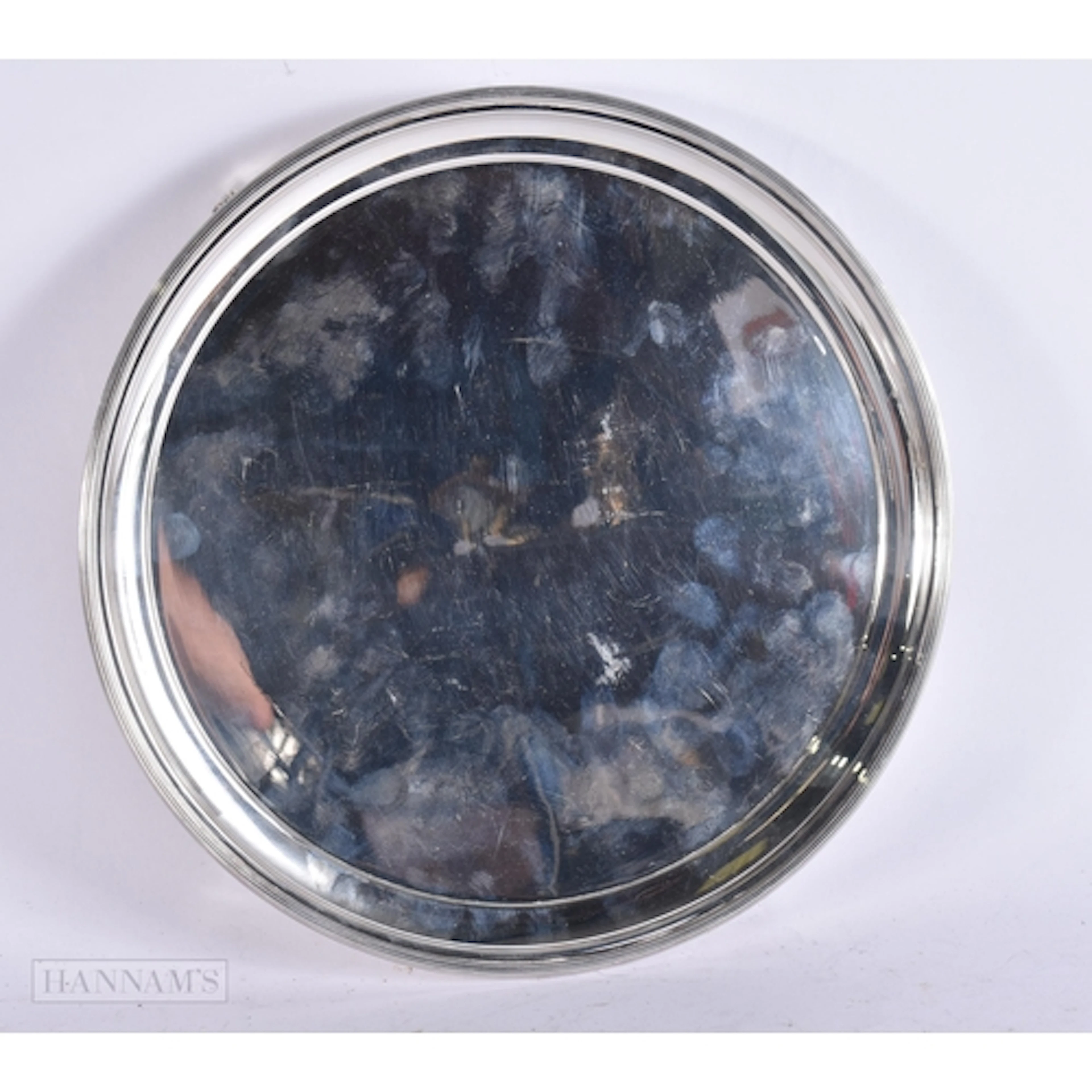 AN ANTIQUE SILVER SALVER. 760 grams. 28 cm diameter.