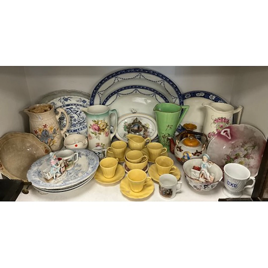 Ceramics - blue and white pattern oval meat plates and platt...