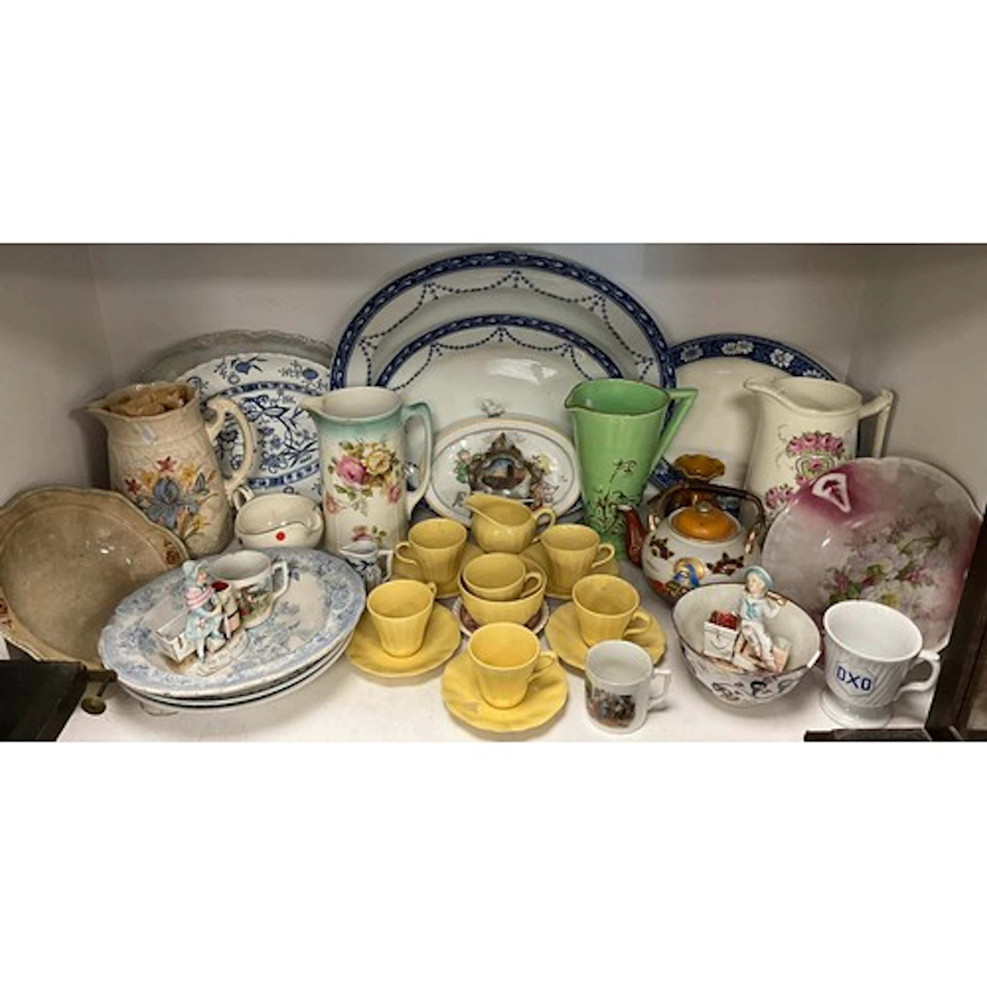 Ceramics - blue and white pattern oval meat plates and platt...