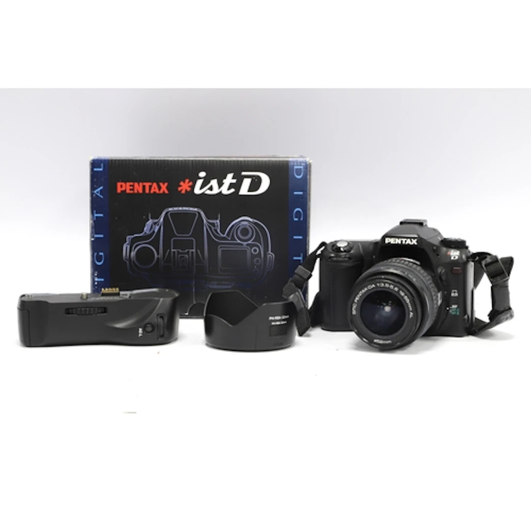 Pentax *ist D DSLR Camera with attached SMC Pentax-DA 18-55m...