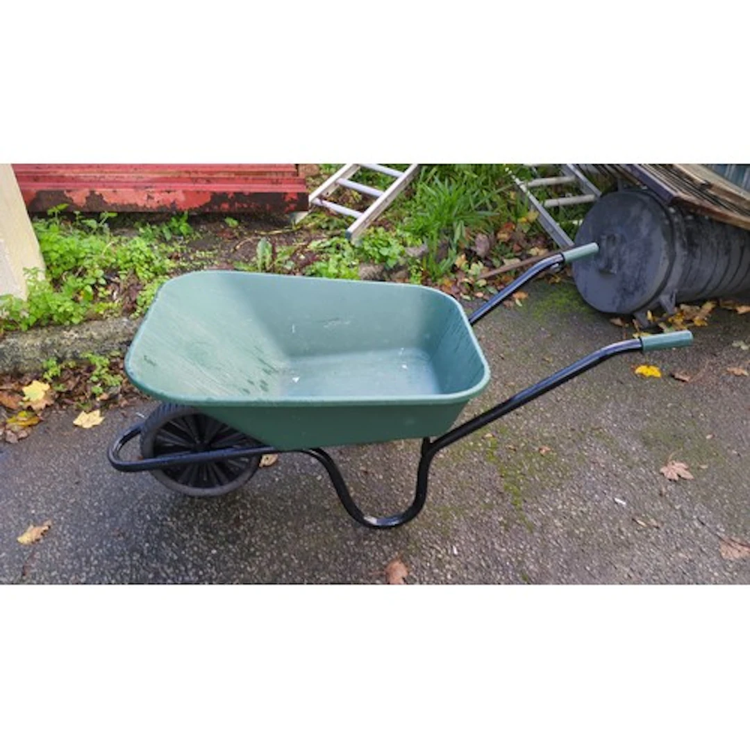 Haemmerlin Go Green 90-litre wheelbarrow with a green polypr...