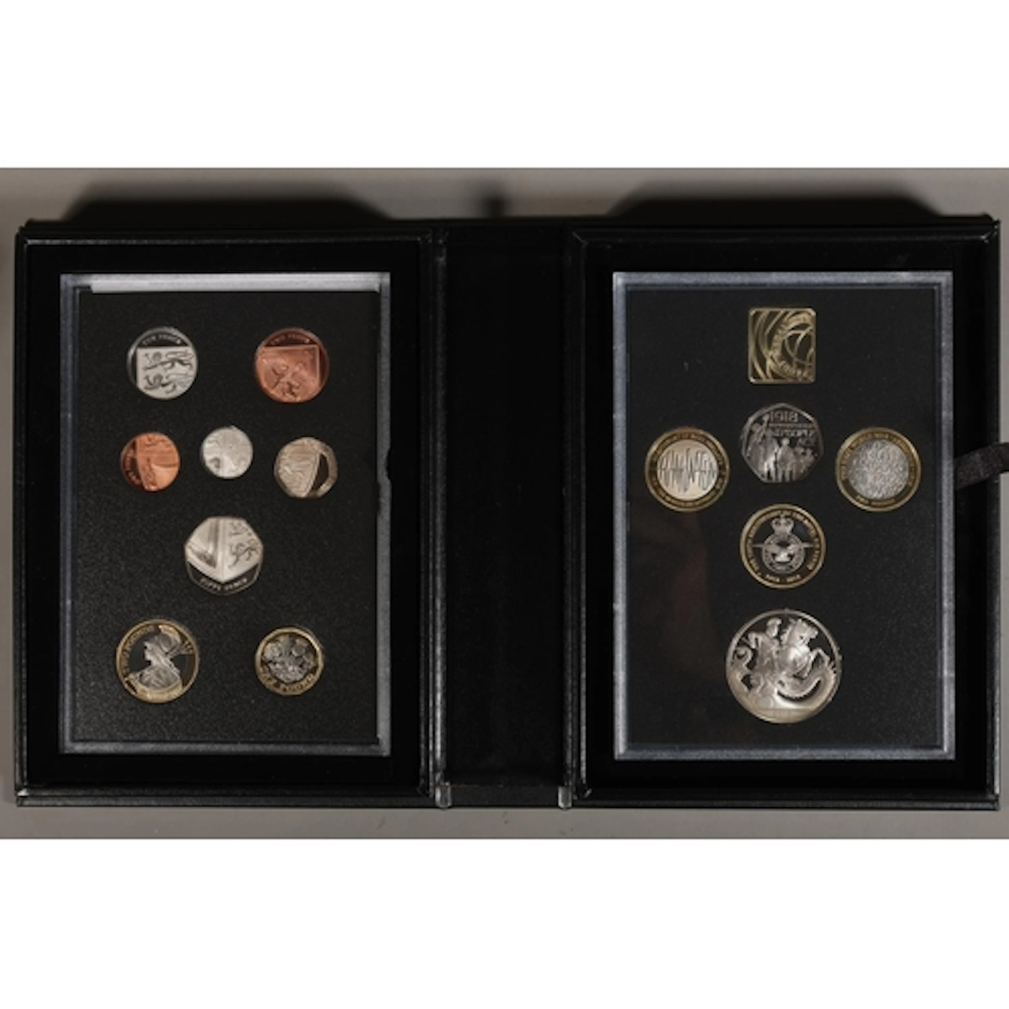 UNITED KINGDOM Queen Elizabeth II (1952-2022) proof coin col...