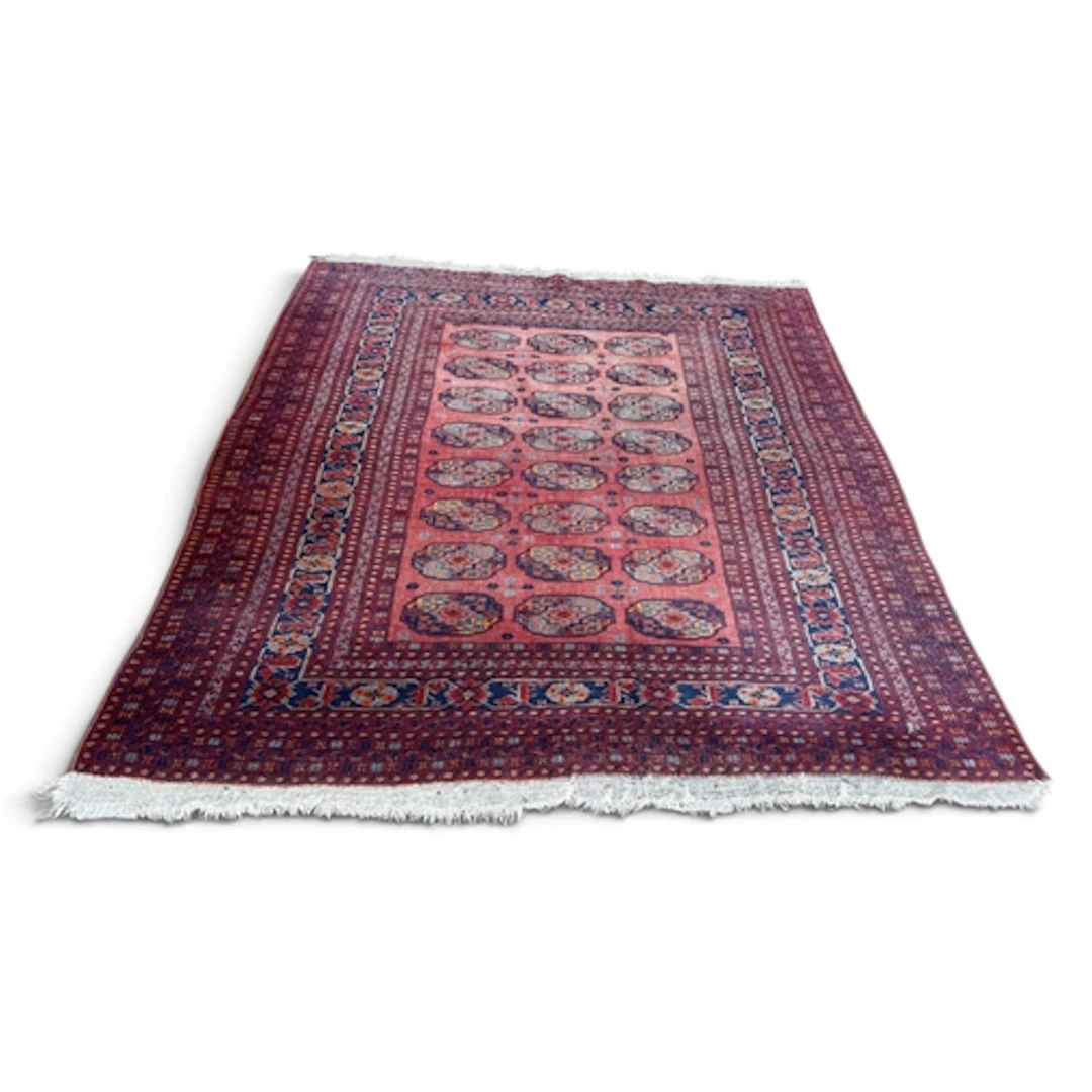 A PERSIAN CARPET 282cm x 210cm