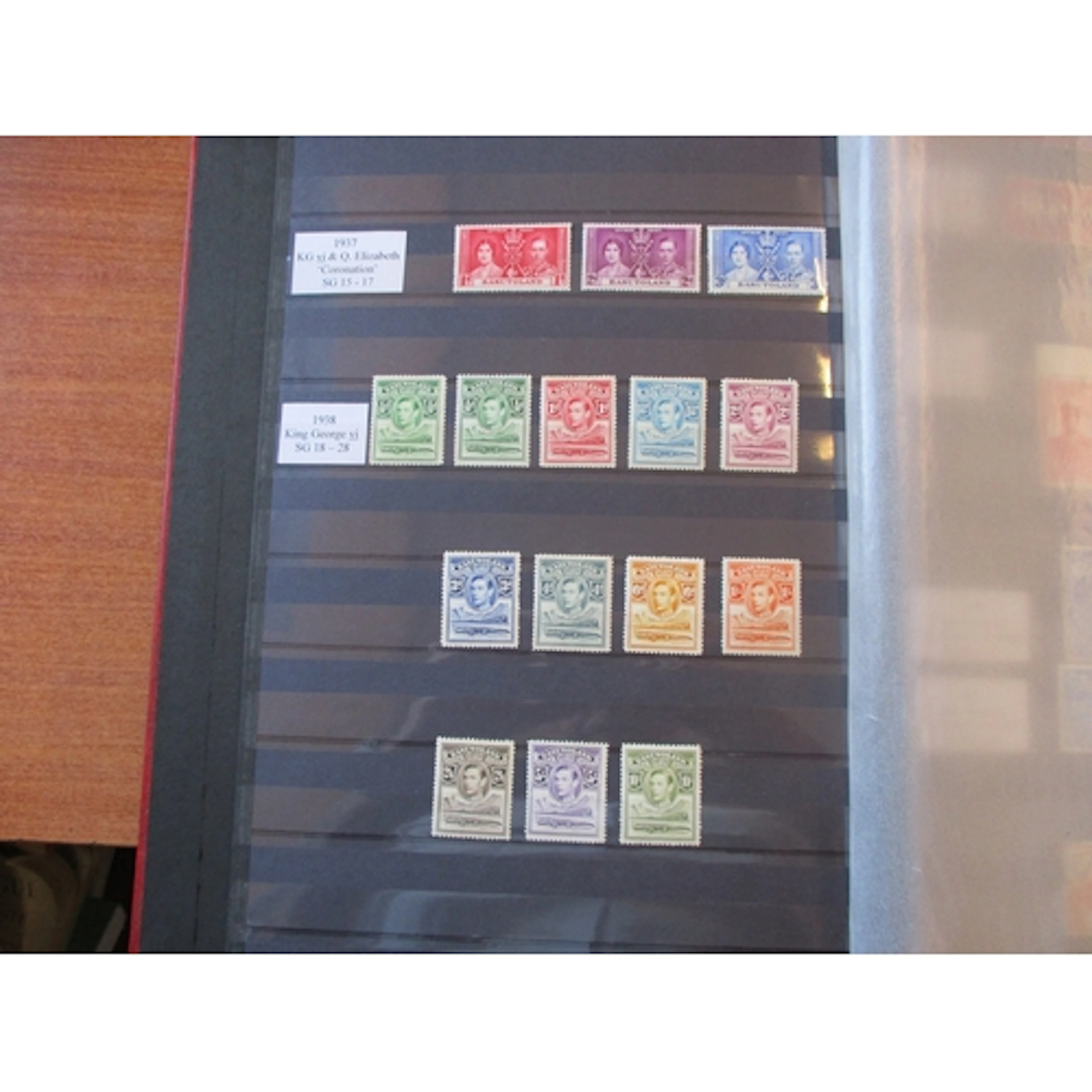 World, early to modern, large M/U misc range in stockbooks i...