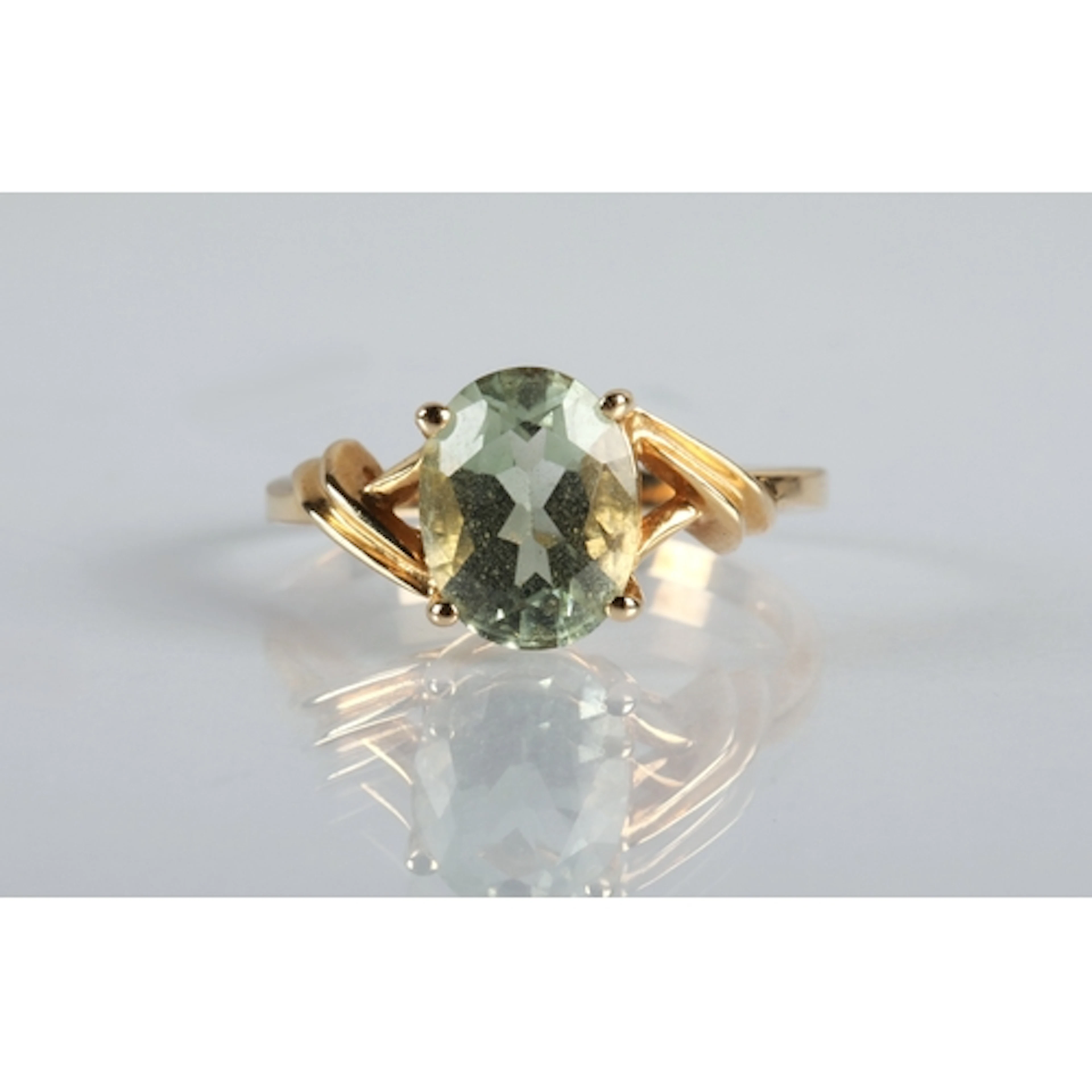 Ladies 9ct gold dress ring, ring size L/M, gross weight 2.4g