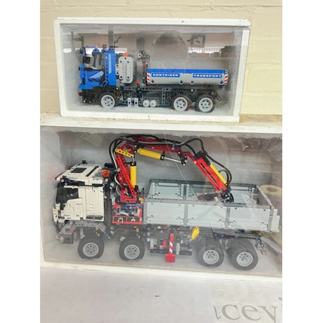 2 Built Lego Technic Vehicles. A Mercedes-Benz Arcos 3245 #4...