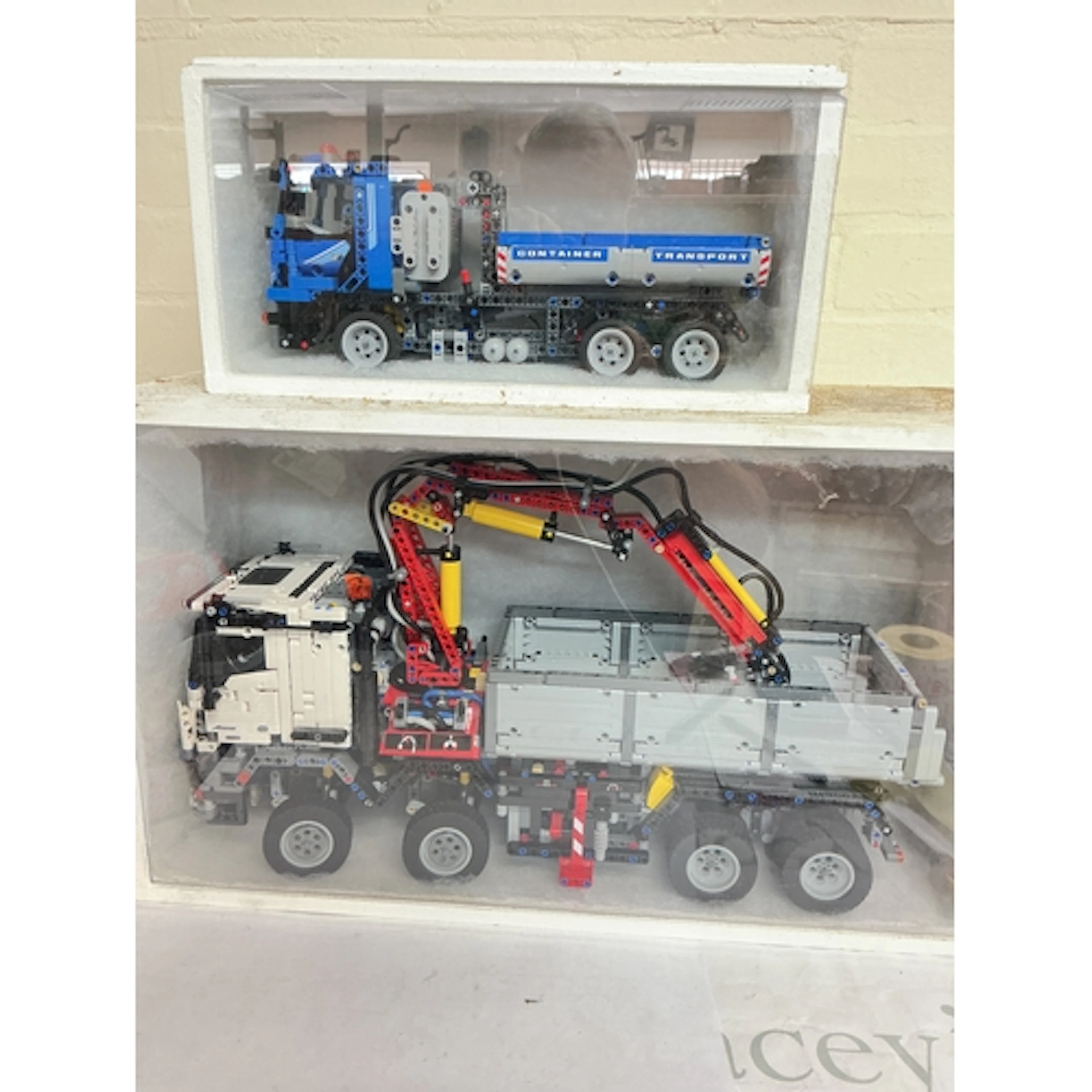 2 Built Lego Technic Vehicles. A Mercedes-Benz Arcos 3245 #4...