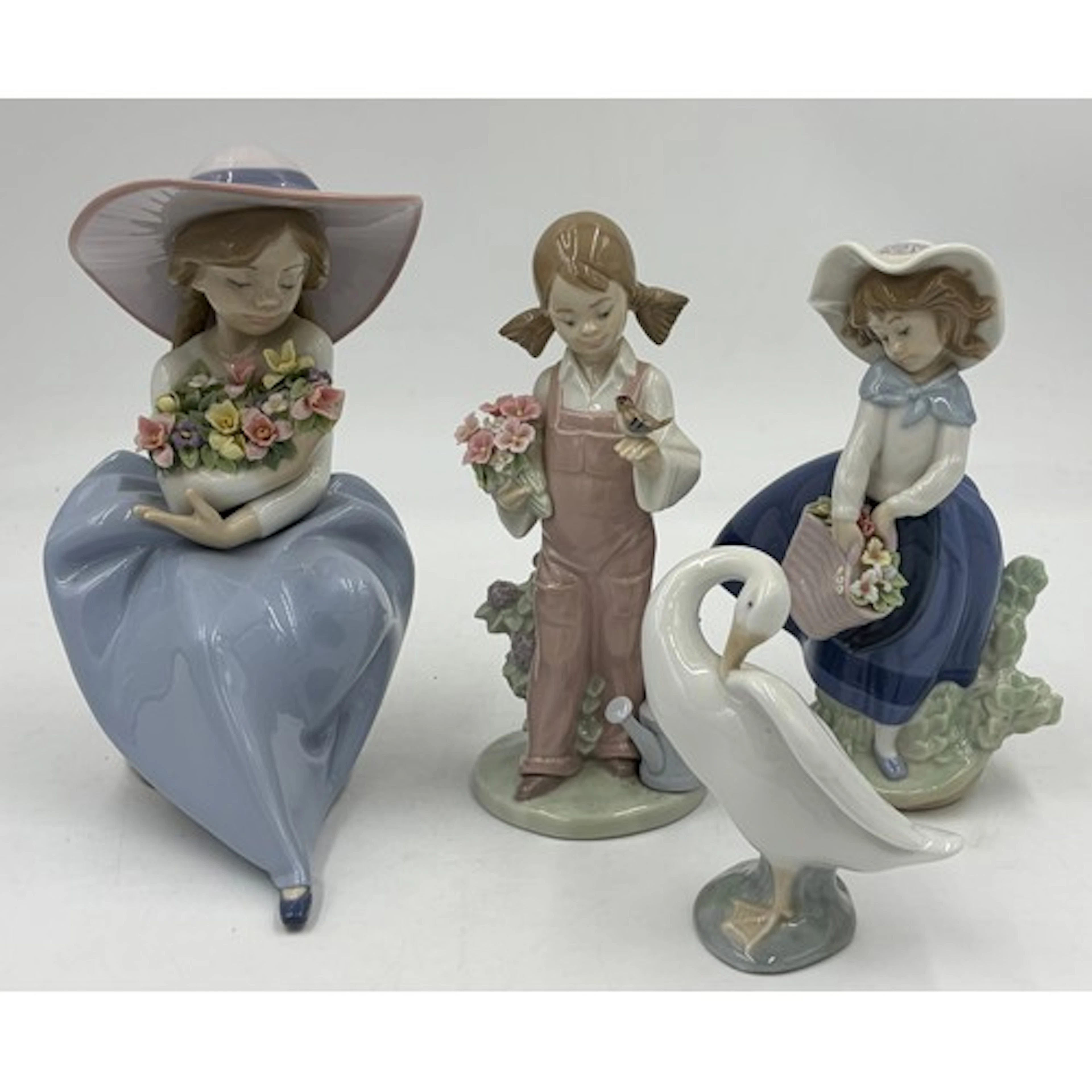 Lladro figurines to include 'Fragrant Bouquet 5862, 'Spring ...