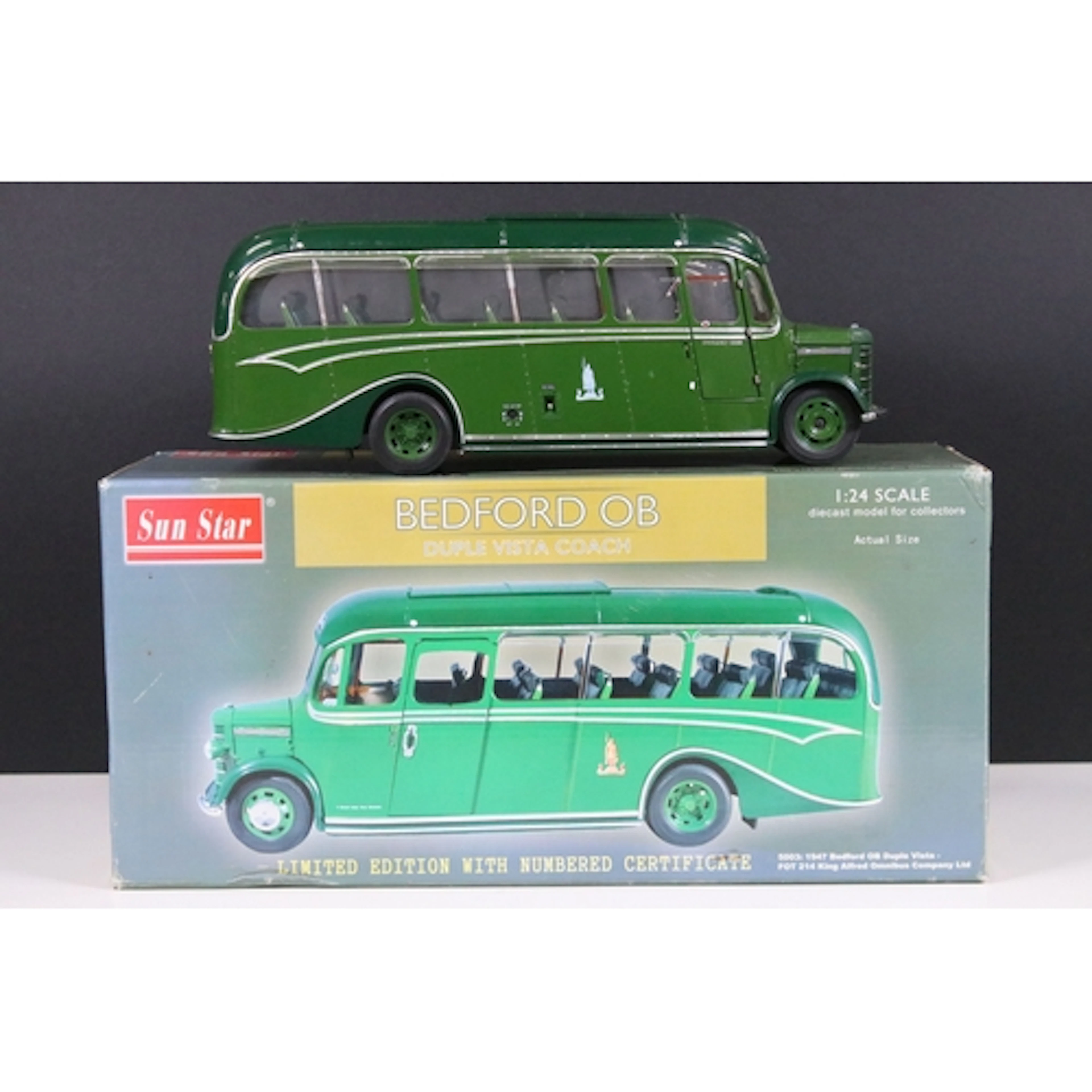 Boxed Sun Star 1/24 scale No. 5003 1947 Bedford OB Duple Vis...
