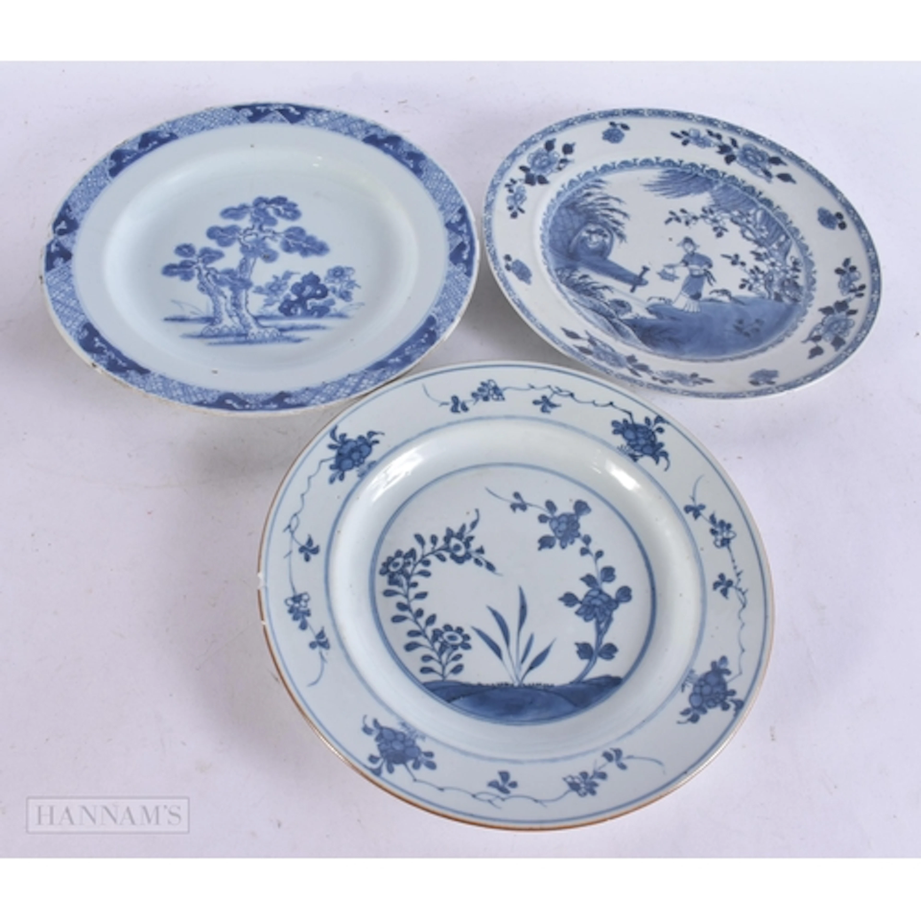 THREE 18TH CENTURY CHINESE BLUE AND WHITE PORCELAIN PLATES K...