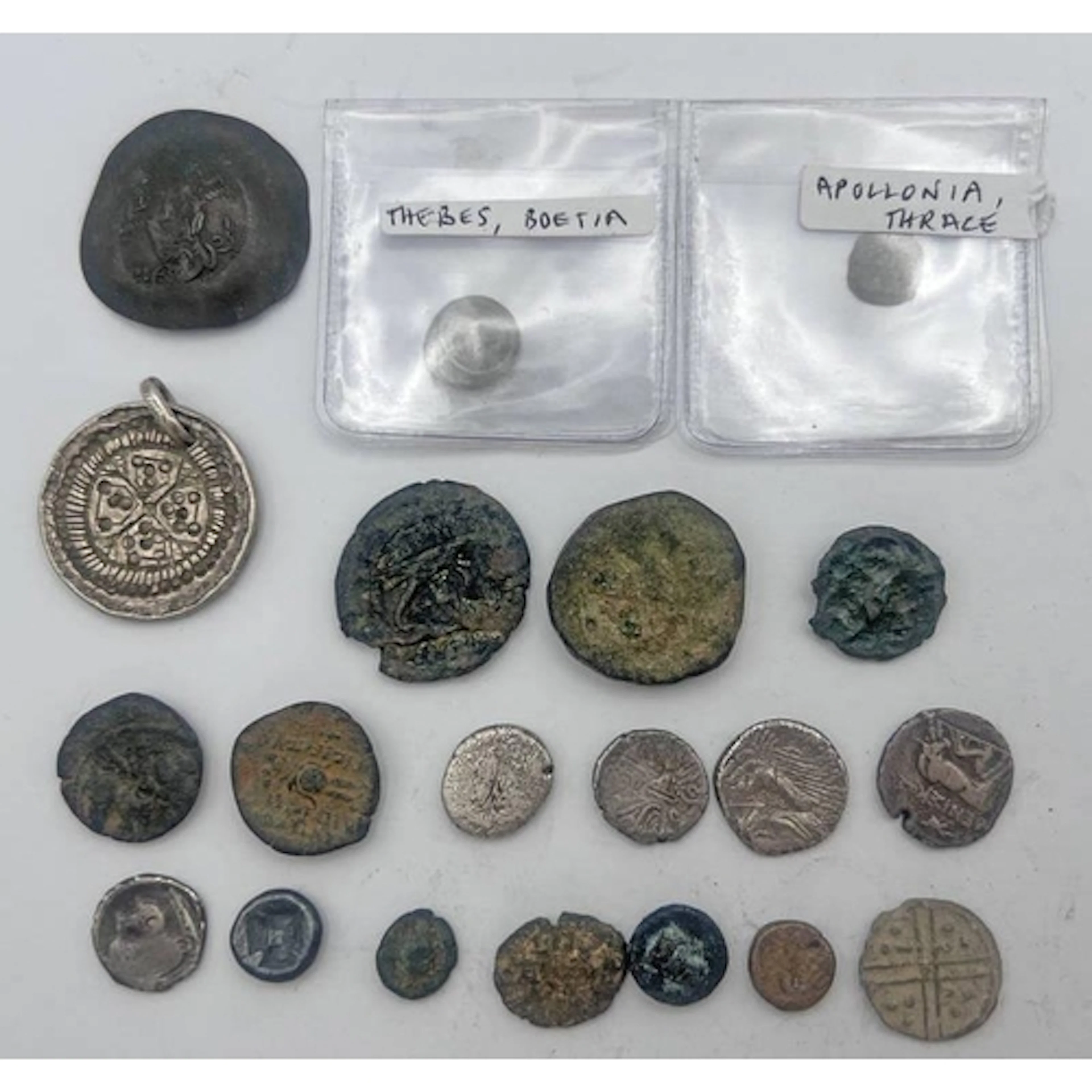 20 X ANCIENT COINS TO INCLUDE GREEK SILVER COINS FROM THEBES...